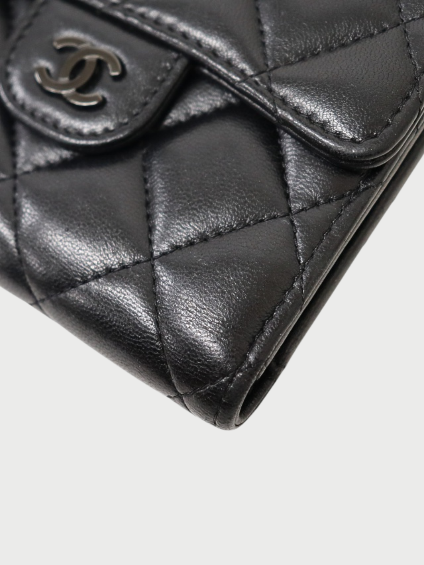 Chanel 2020s Black Lambskin Matelassé Compact Wallet