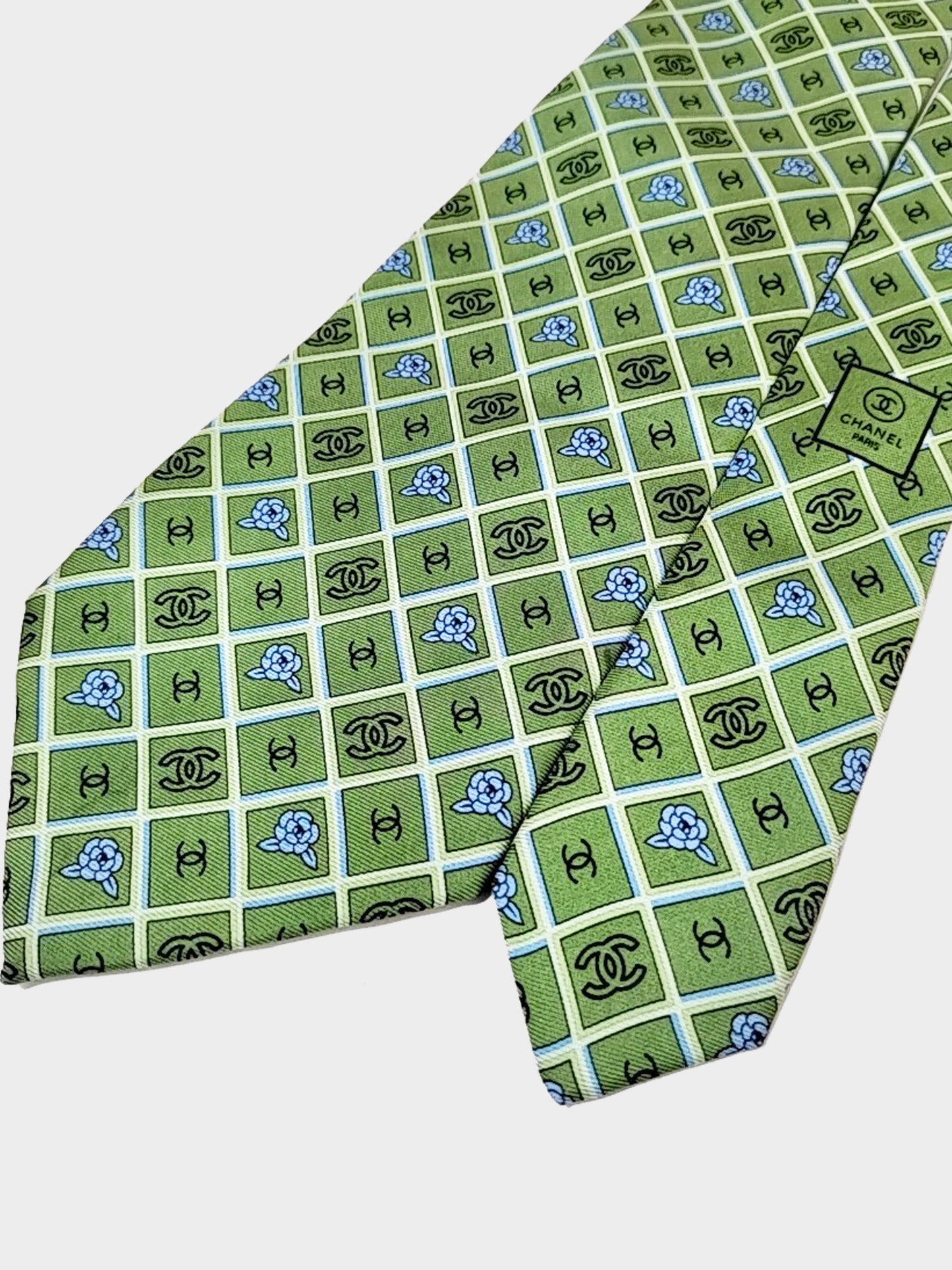 Chanel Fall 2005 Green Camellia and CC All-over Pattern Print Tie