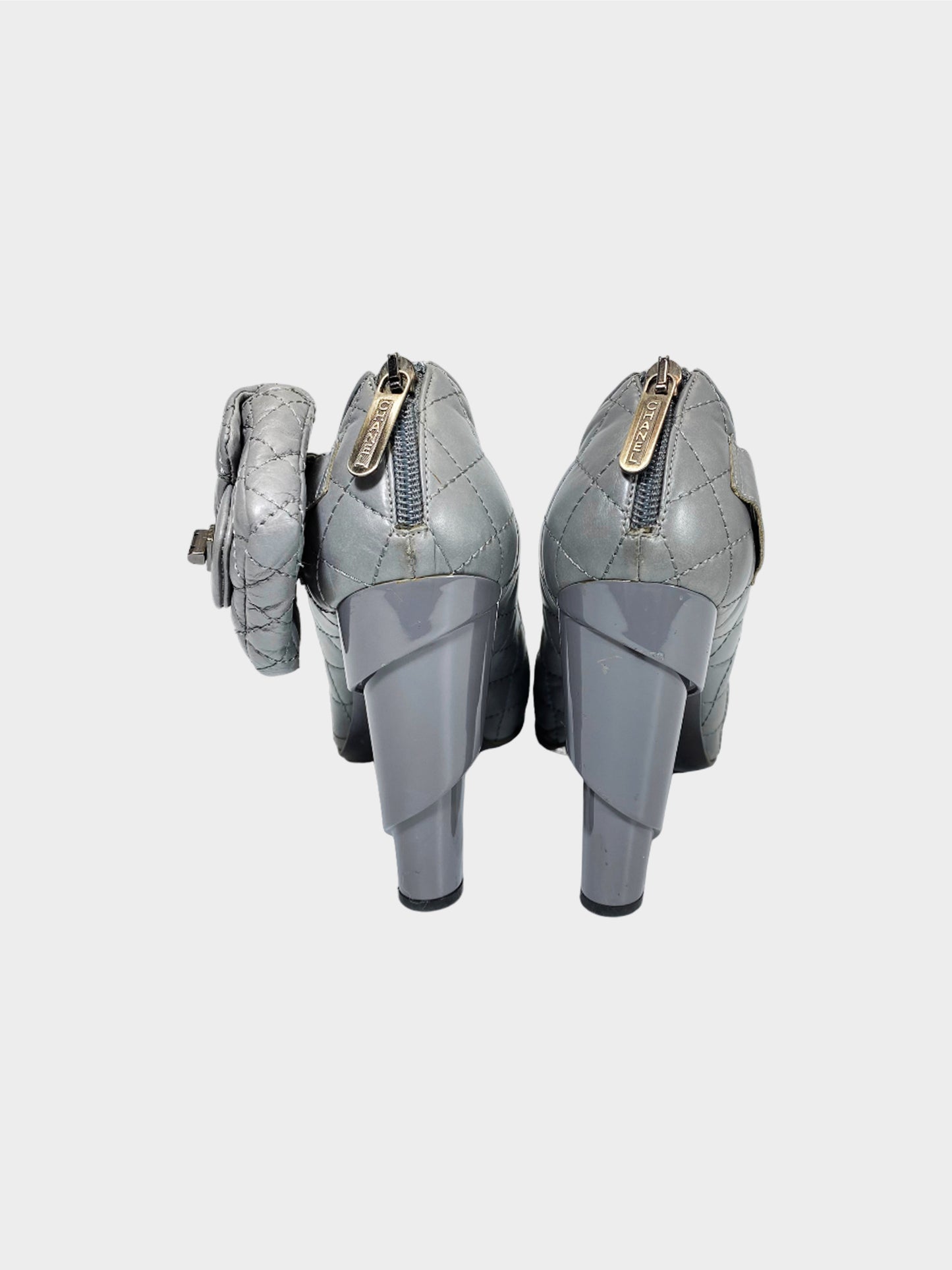 Chanel Pre-Fall 2008 Rare Grey Quilted Leather Pumps