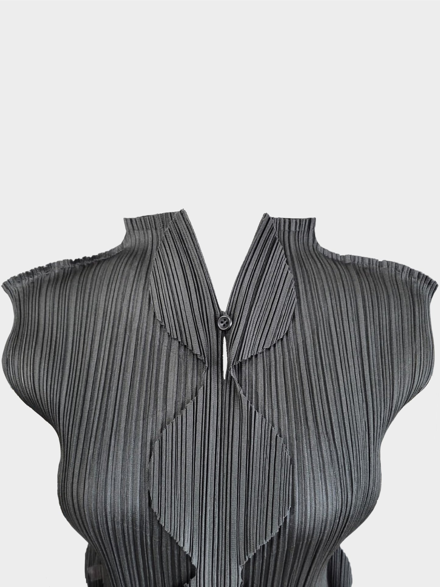 Issey Miyake Summer 2005 Rare Pleats Please Grey Scalloped Top