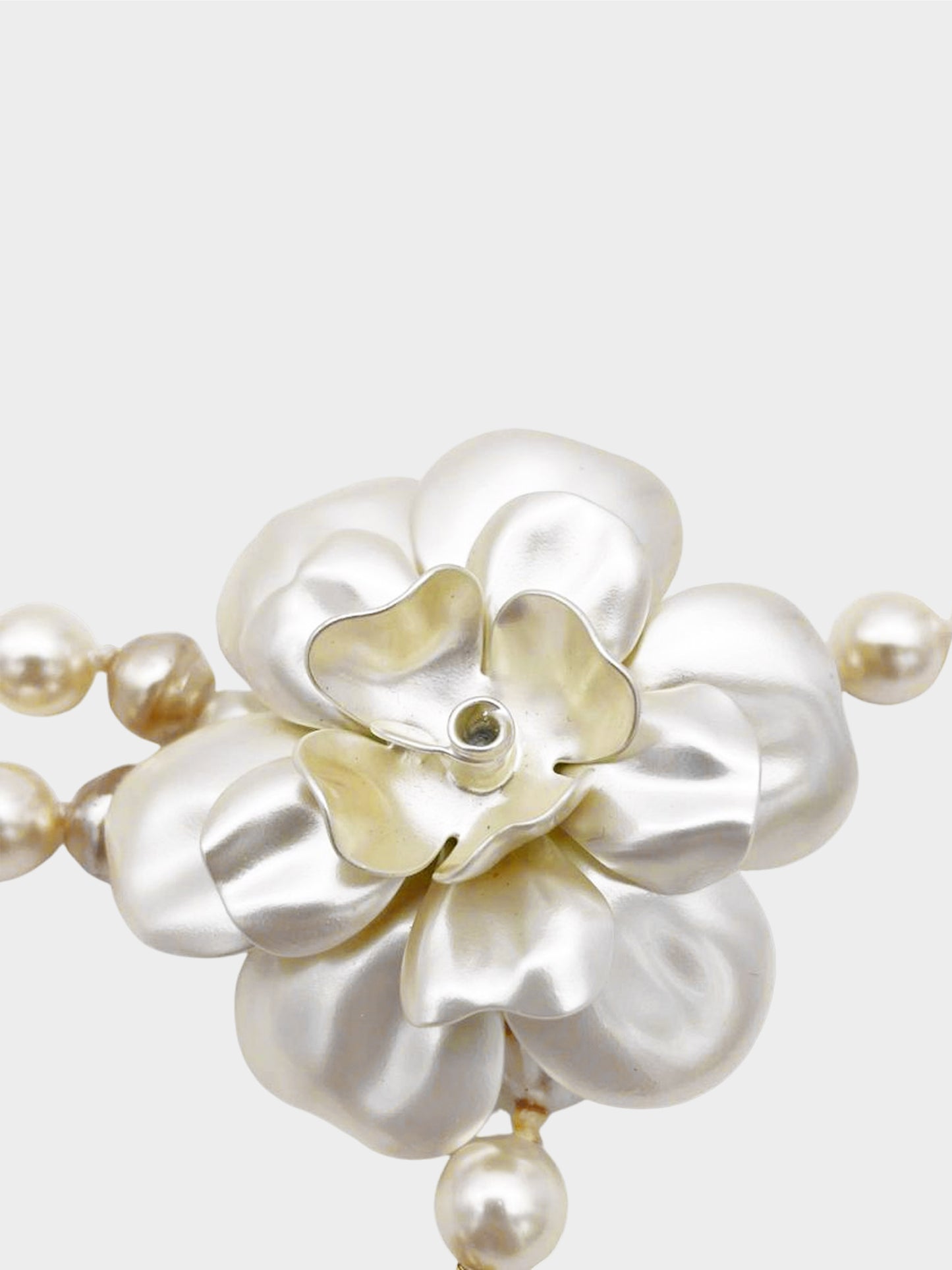 Chanel Fall 2009 Faux Pearl with Camellia Chain Link Belt