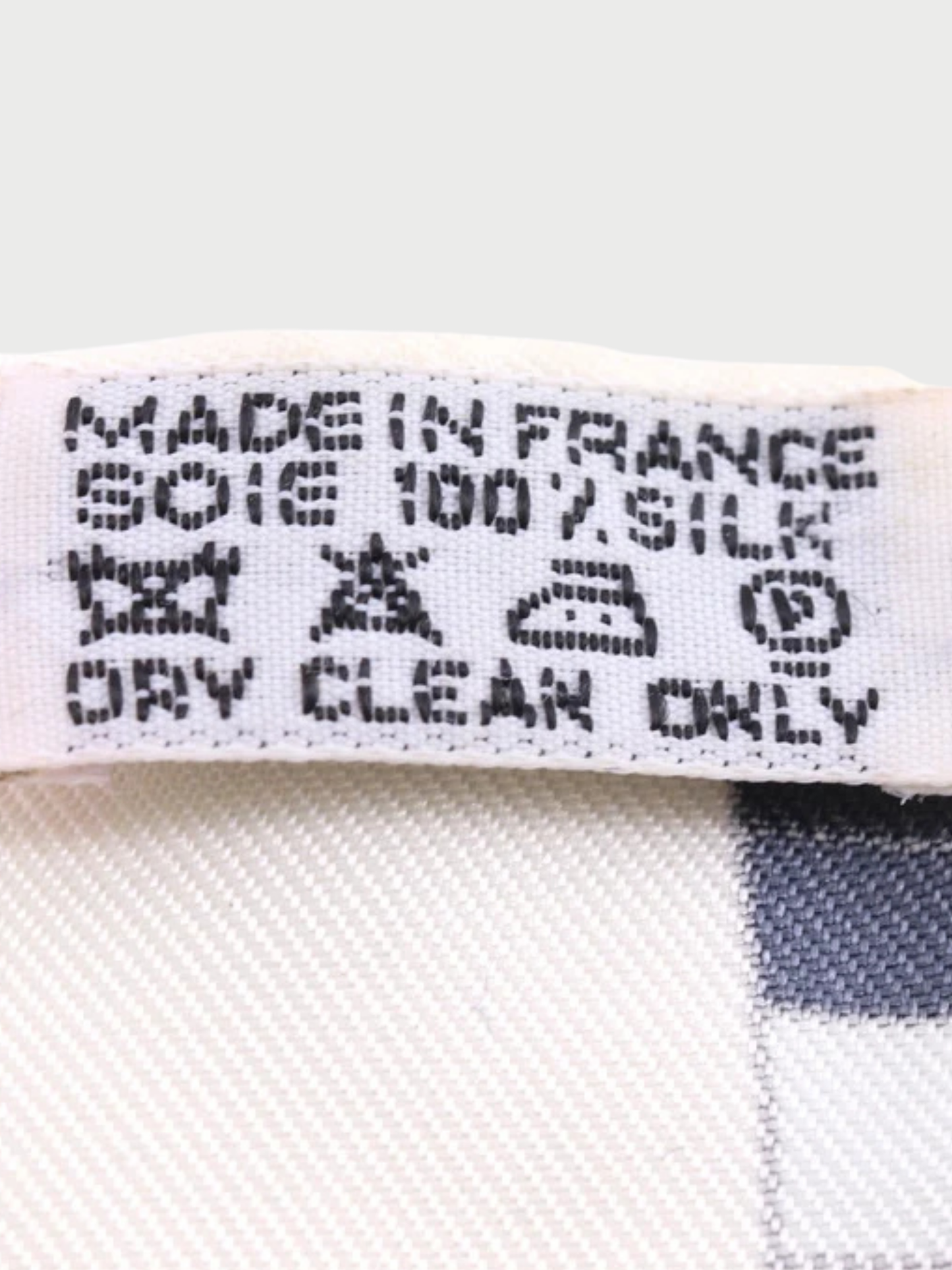 Hermès 2000s White Silk Tohu Bohu Chaos Carré 90 Scarf