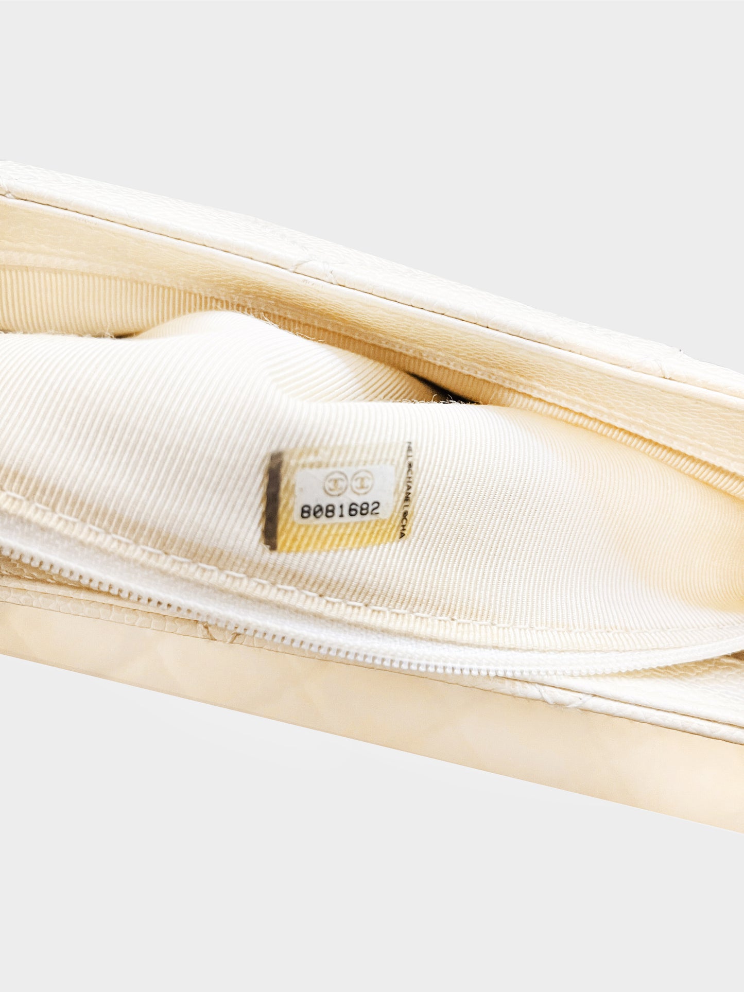 Chanel 2003-2004 Caviar Quilted Melrose Cabas Wood Handle Bag