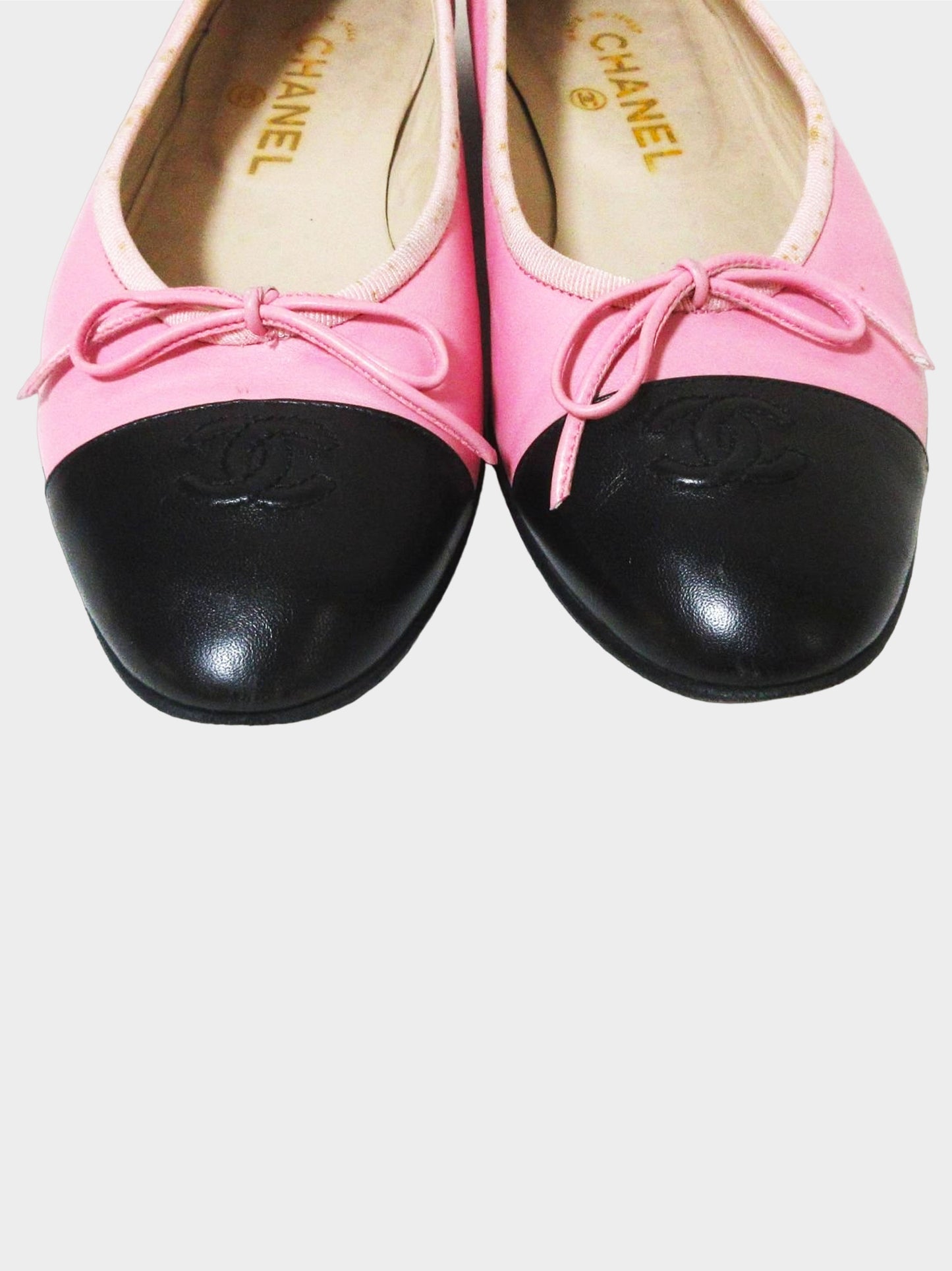 Chanel 2000s Black and Pink Two-toned Ballerina Flats