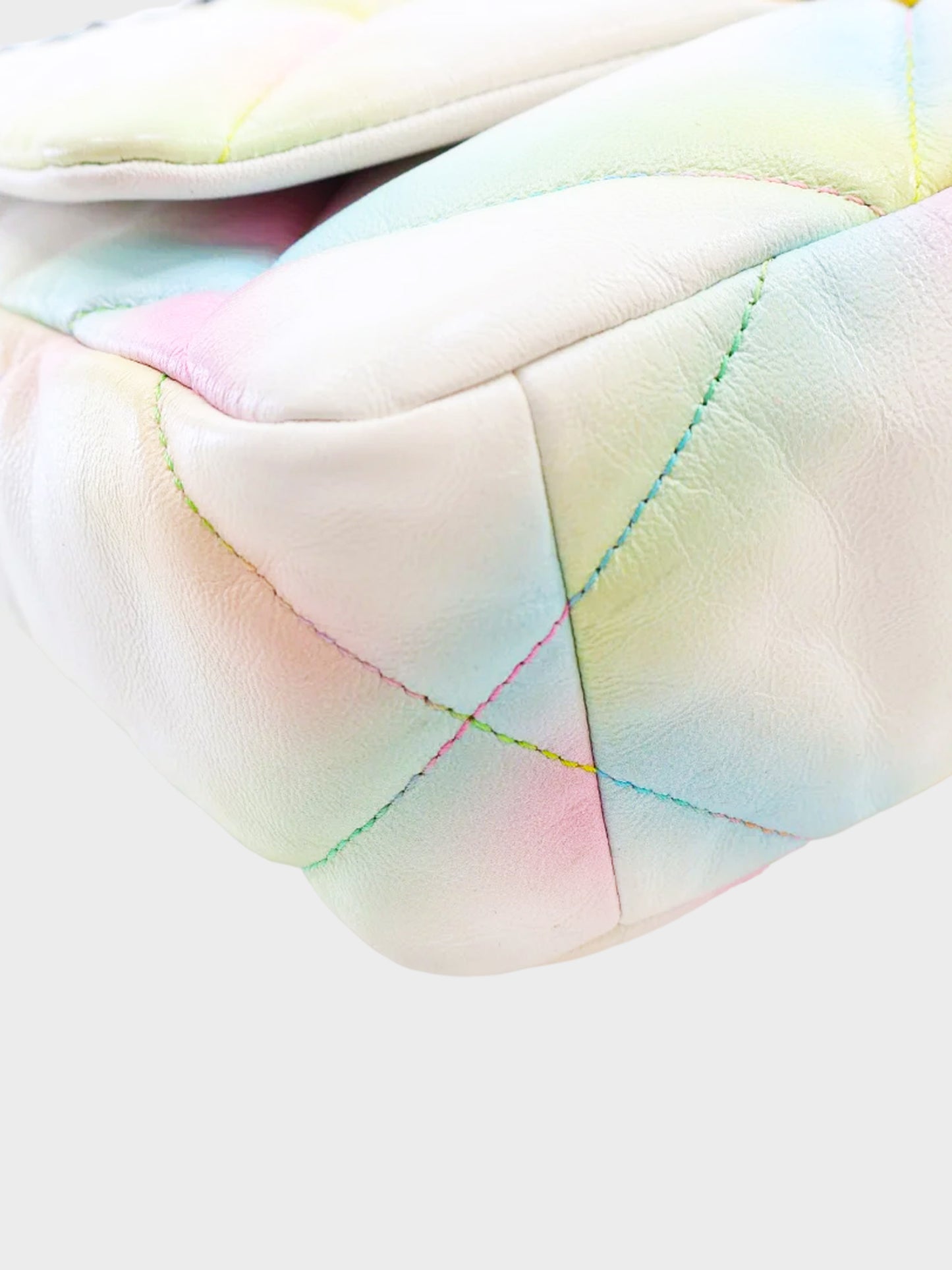 Chanel 2022 19' Multicolor Goatskin Quilted Medium Flap Bag