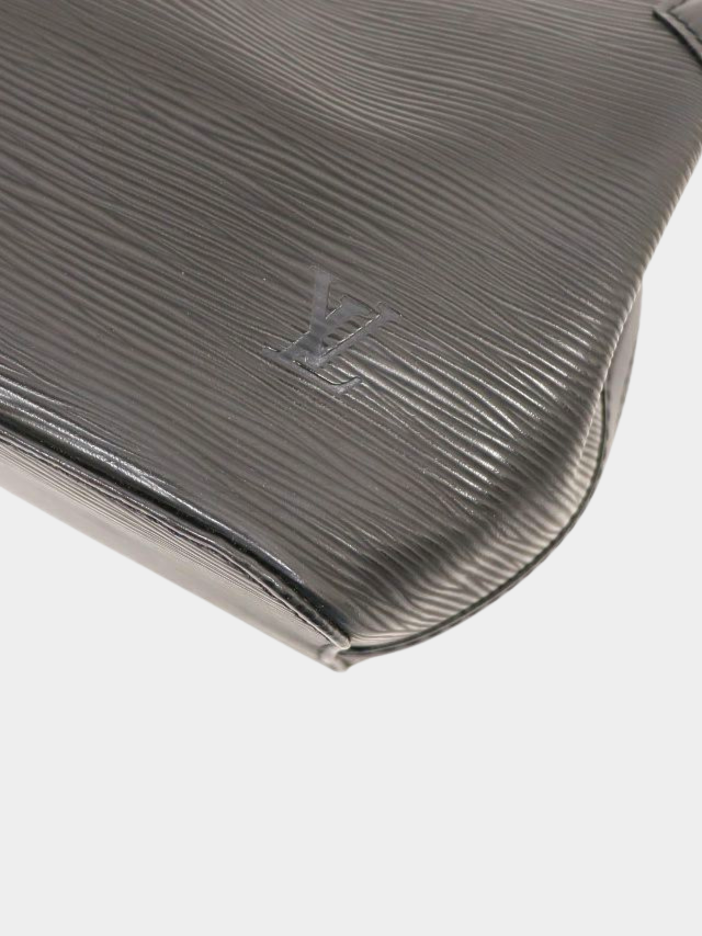 Louis Vuitton 2005 Noir Epi Leather Mandara PM Bag