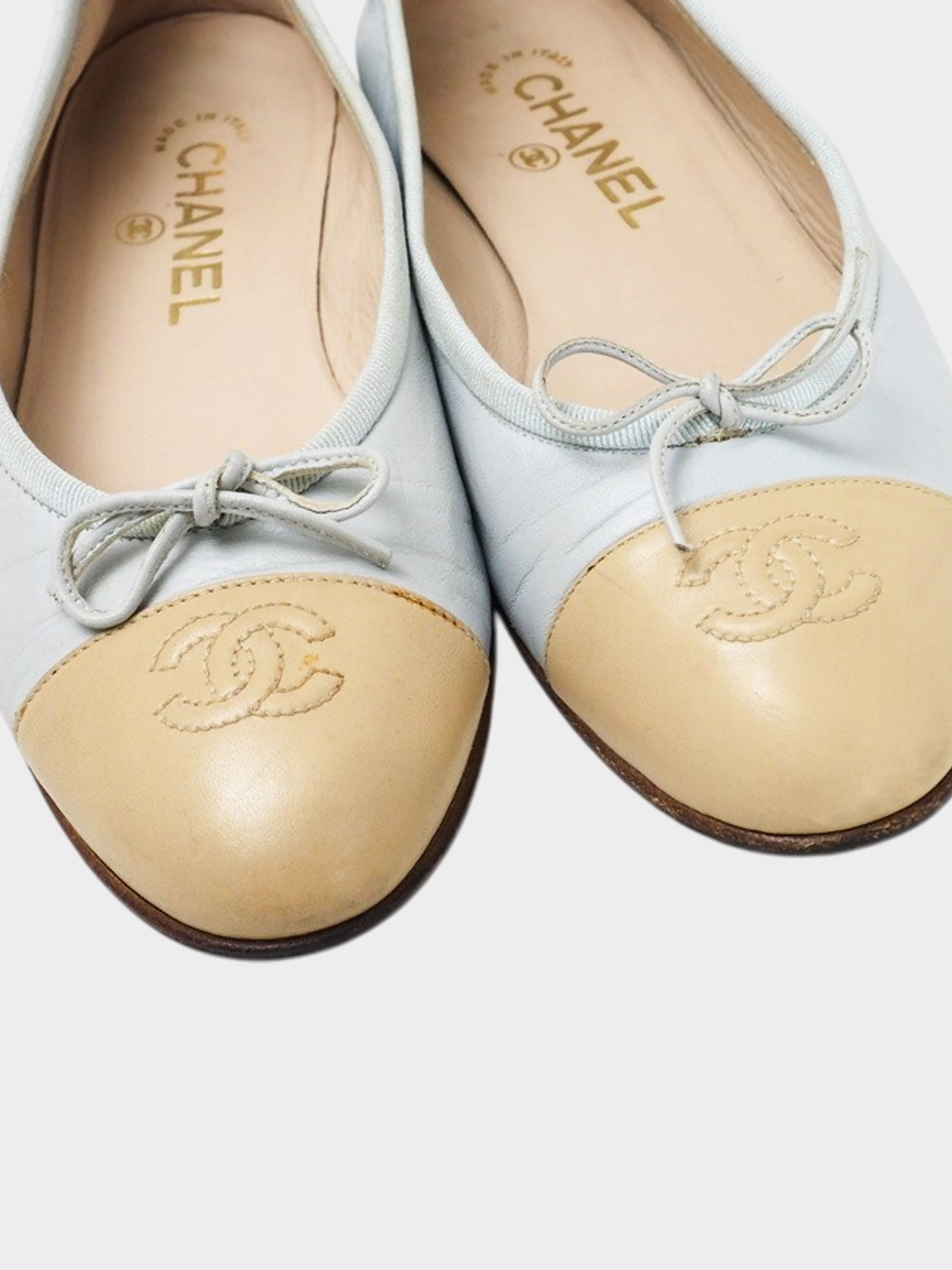 Chanel 2000s Pale Blue and Biege Two-toned Ballerina Flats
