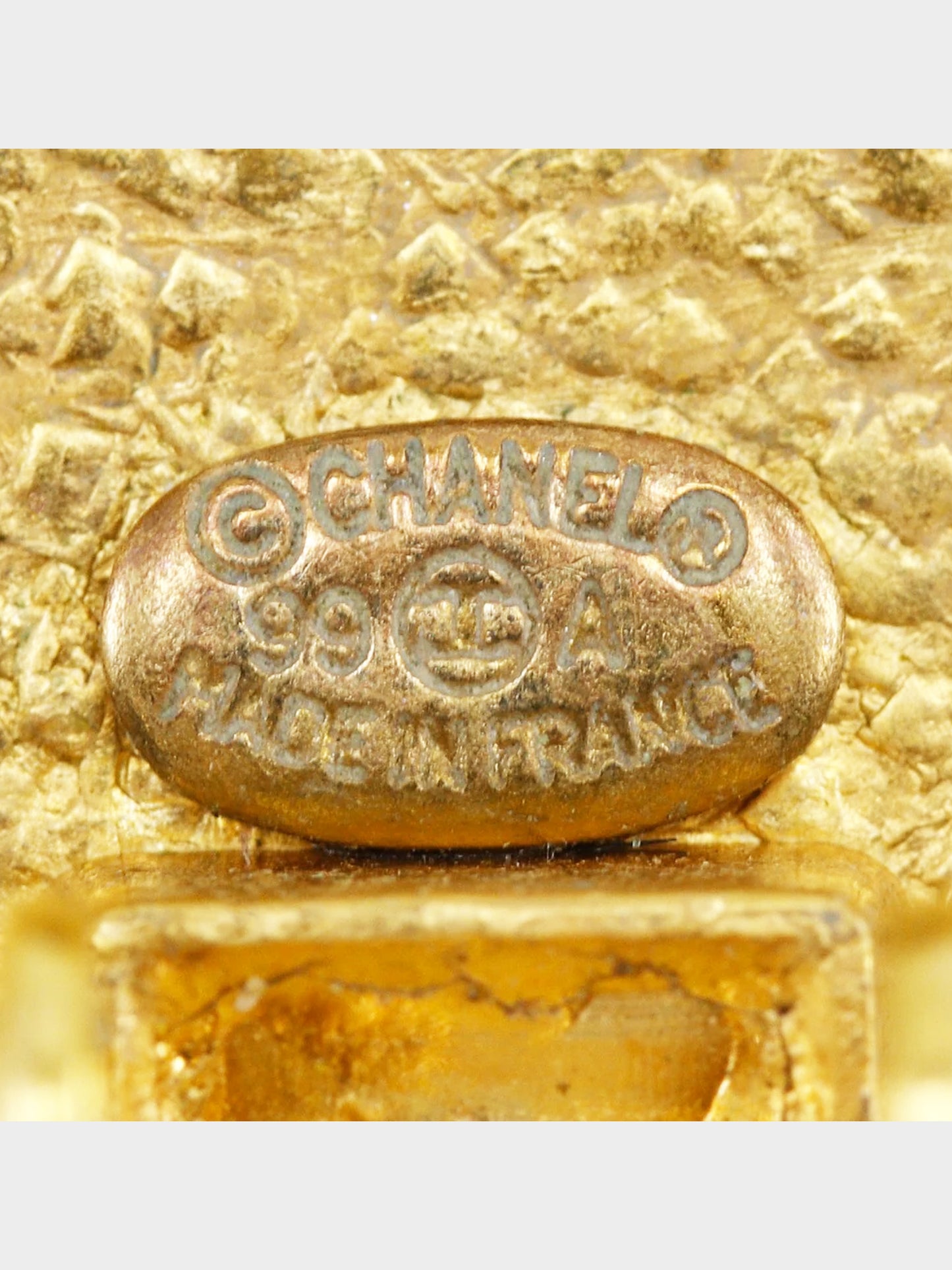 Chanel Fall 1999 Gold Flower Motif  Clip-on Earrings