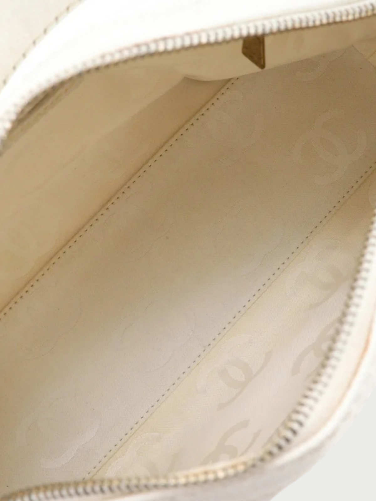 Chanel 2002 White Caviar Wood Chain Shoulder Bag