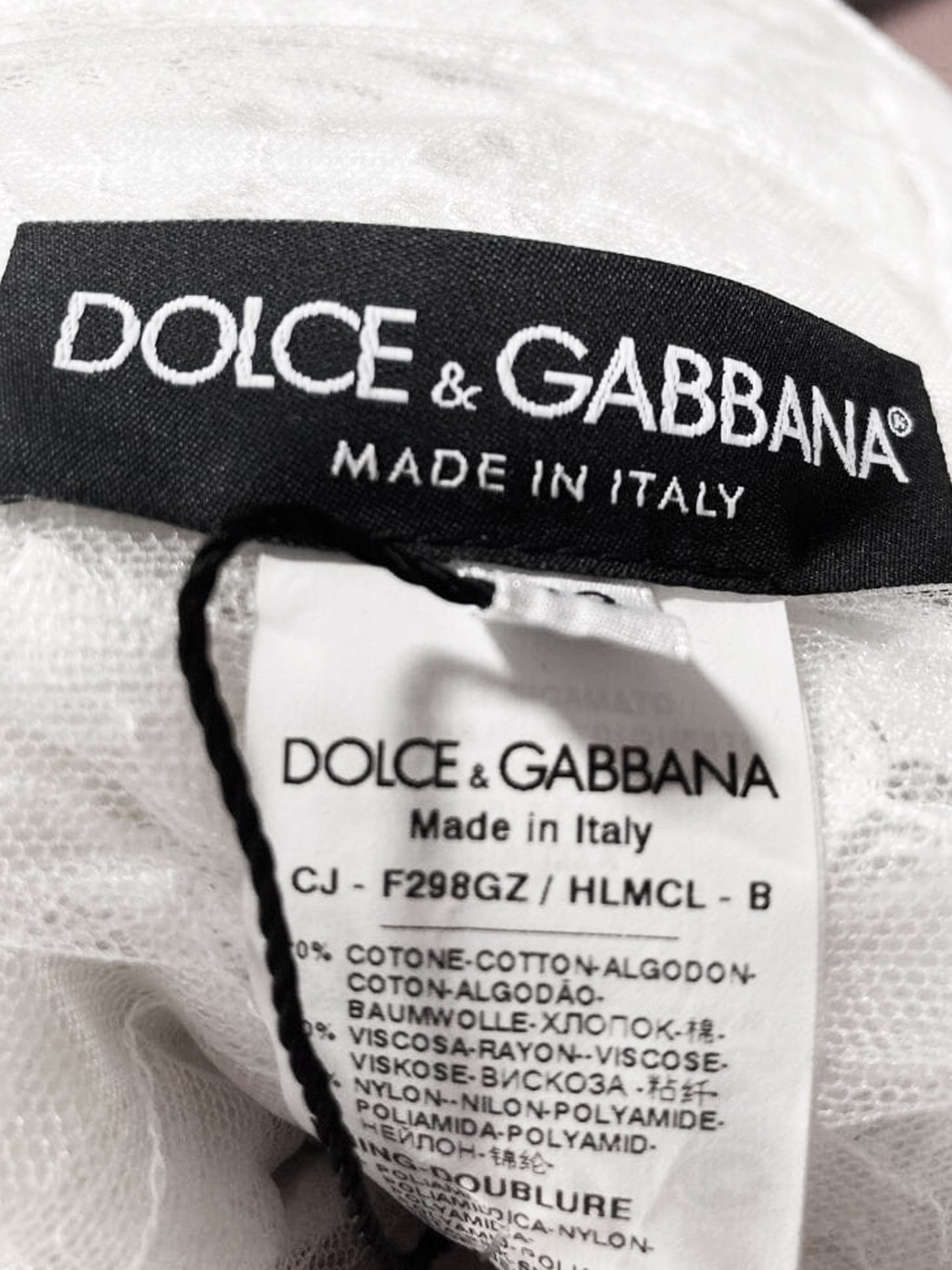 Dolce and Gabbana 2000s Rare White Lace Blazer with Heart Applique