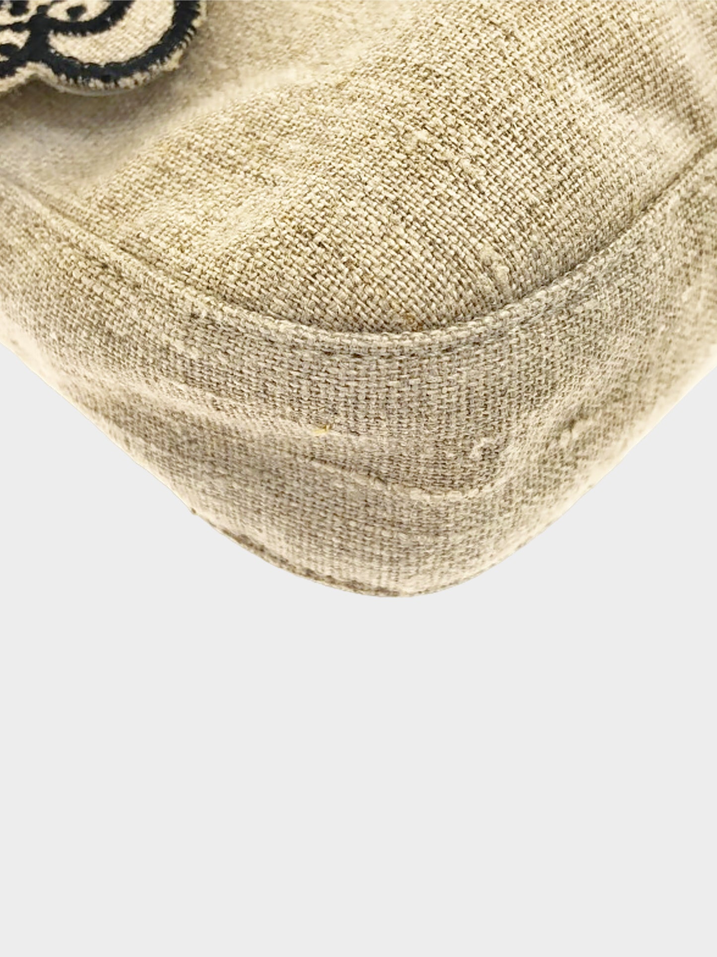 Fendi 2000s Beige Floral Embroidered Linen Baguette