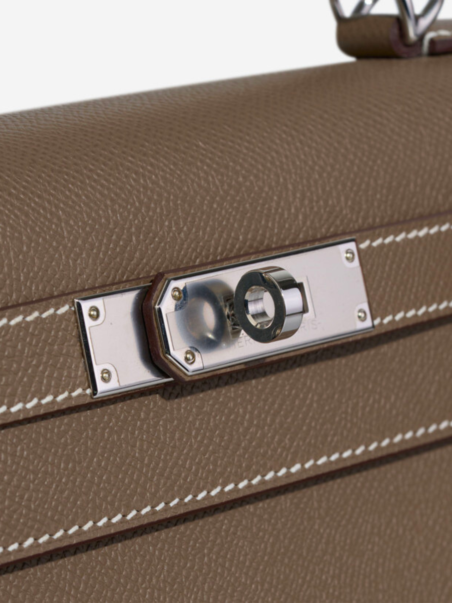 Hermès 2020s Gray Epsom Kelly 28 Sellier Bag