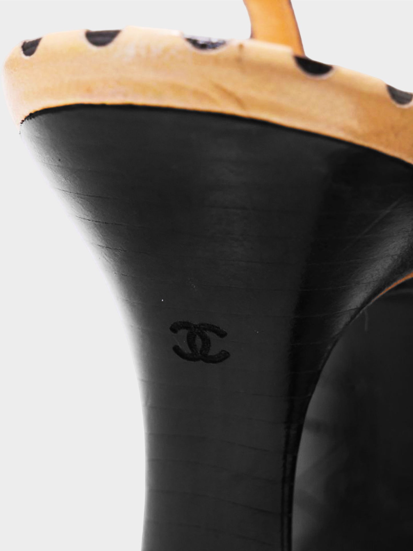 Chanel 2004 Black Pointed Toe Slingback Leather Heels