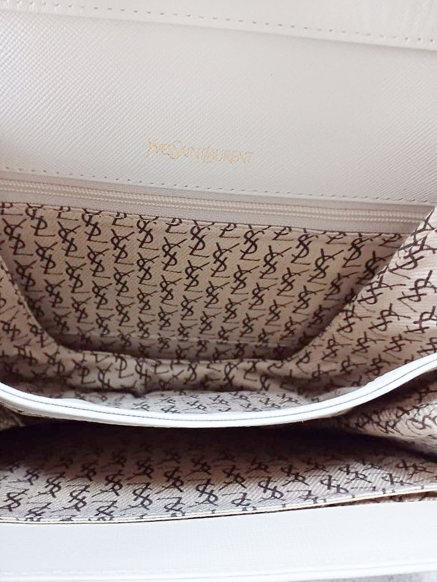 Yves Saint Laurent 2000s Off-White Saffiano Leather Shoulder Bag