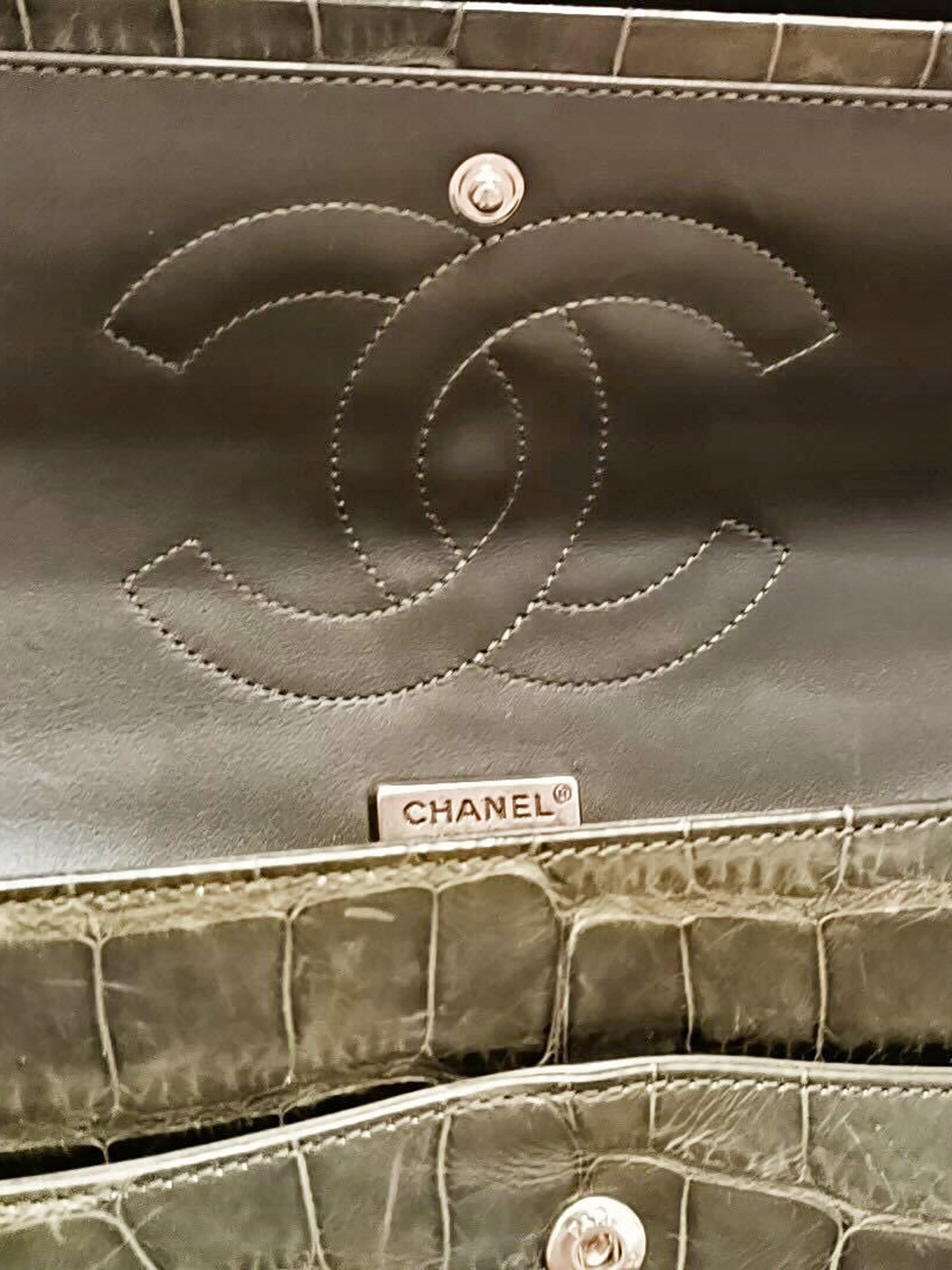 Chanel 2011 Olive Green Reissue 2.55 Alligator Medium Classic Double Flap Bag