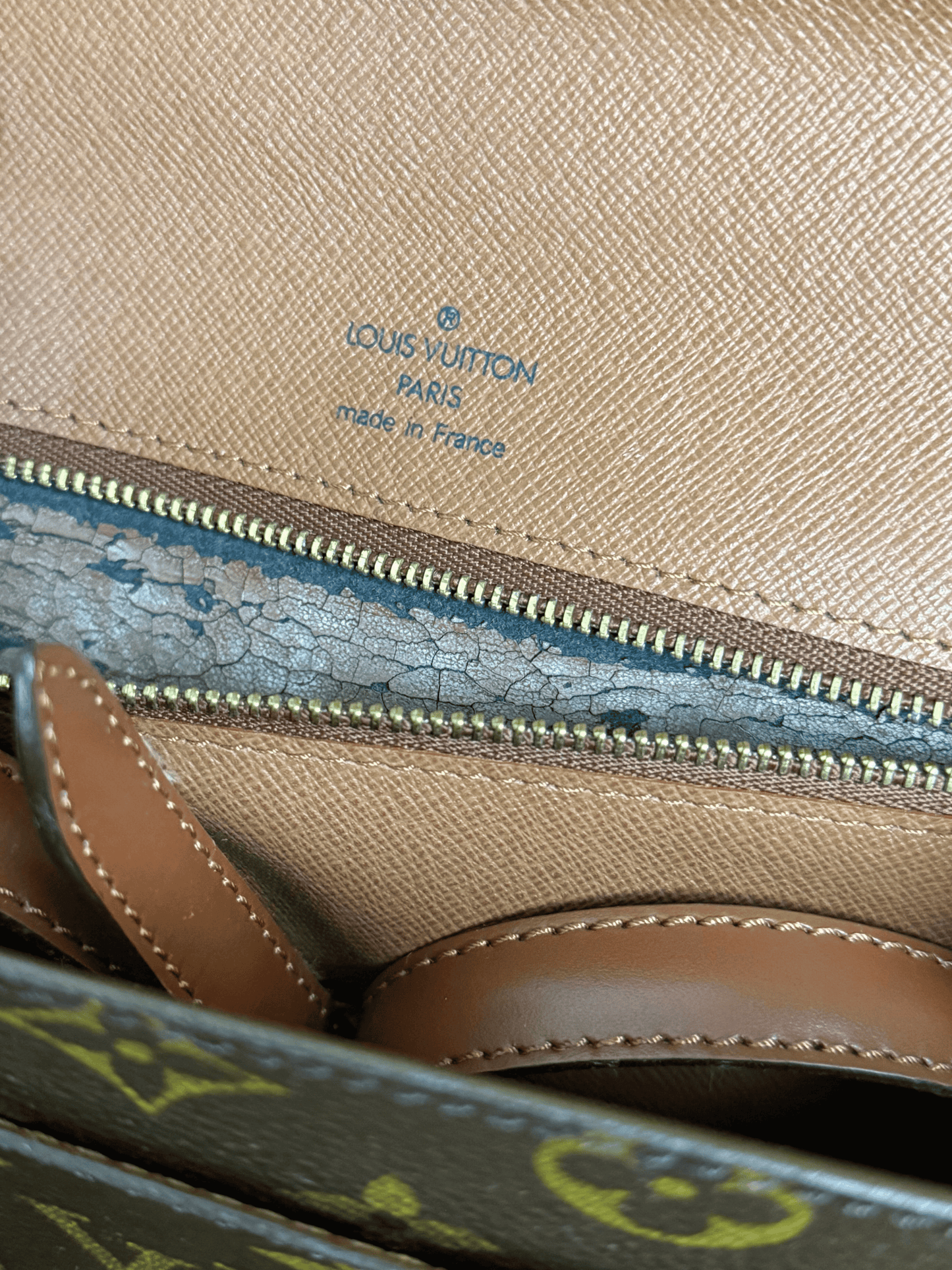 Louis Vuitton 1986 Brown Monogram Canvas Monceau 26 2-Way Bag