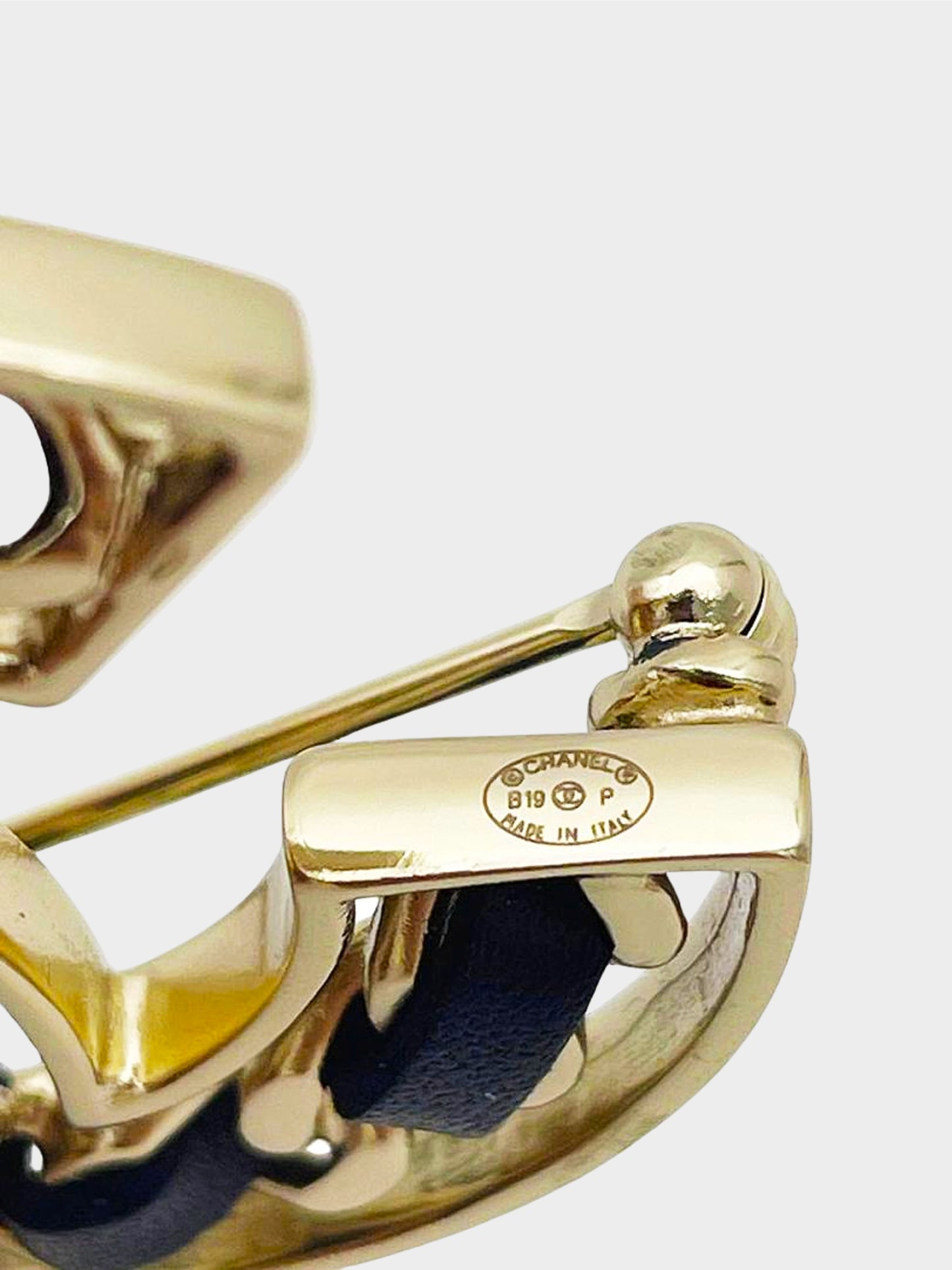 Chanel Spring 2019 Champagne Gold Lambskin CC Chain Brooch