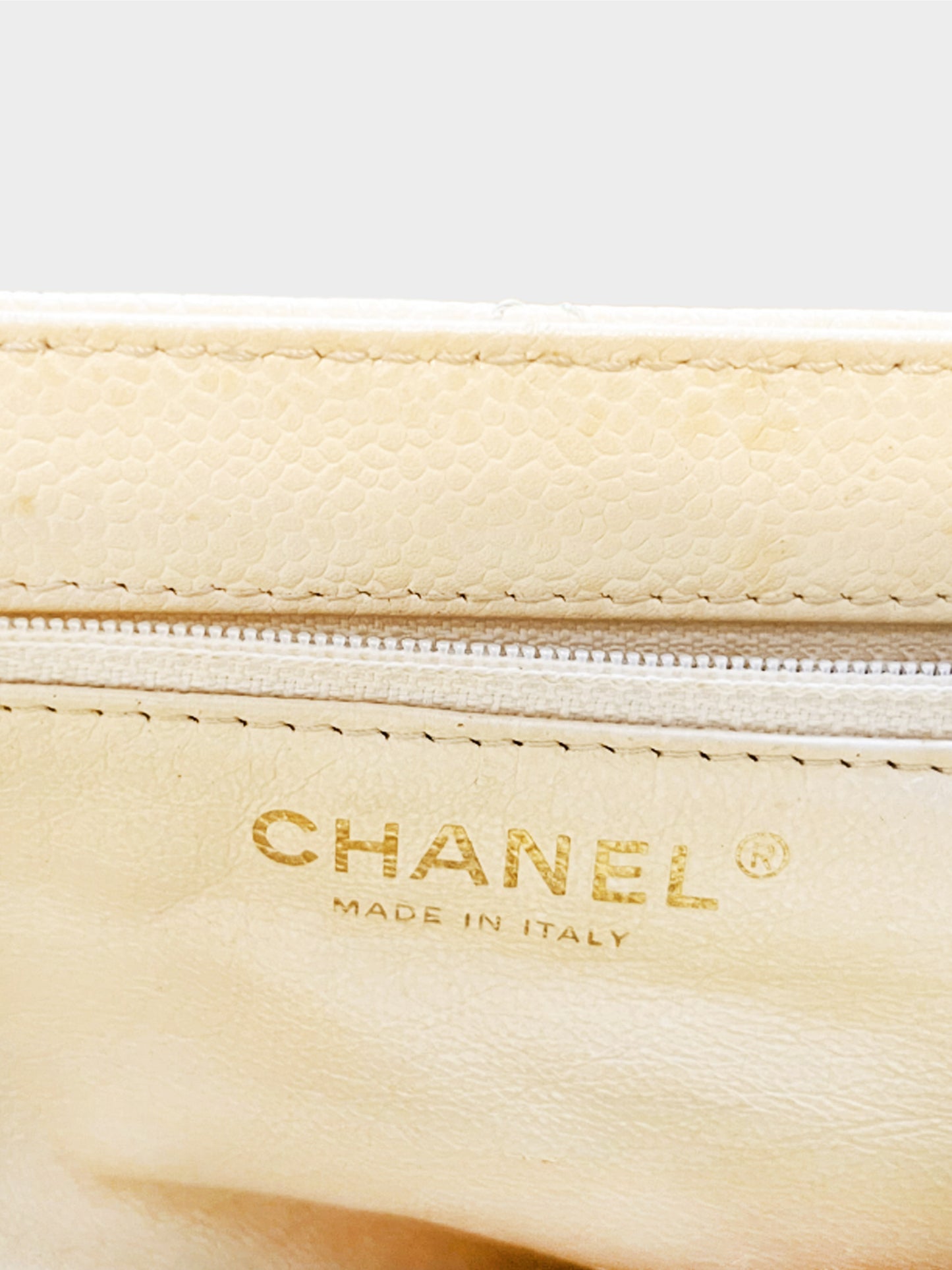 Chanel 2003-2004 Caviar Quilted Melrose Cabas Wood Handle Bag
