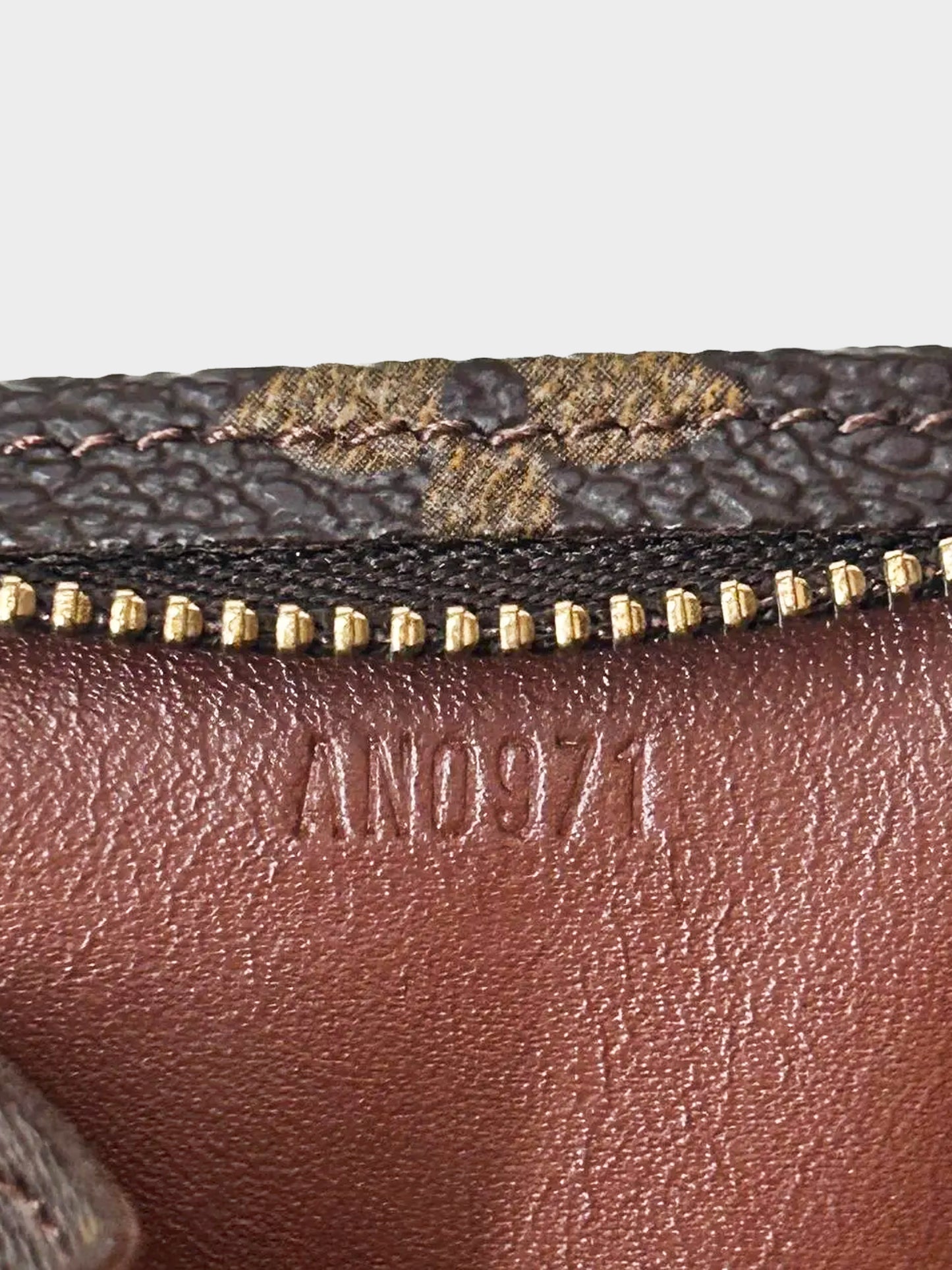 Louis Vuitton 1991 Monogram Toiletry Pouch 26