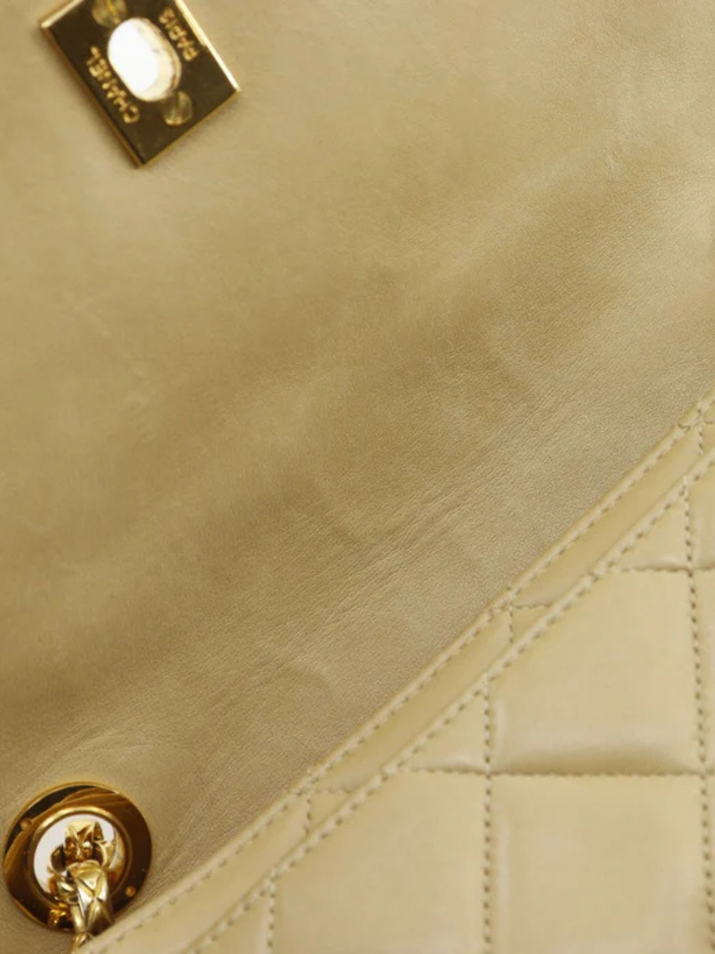 Chanel 1990s Beige Lambskin Leather Matelassé Chain Shoulder Bag
