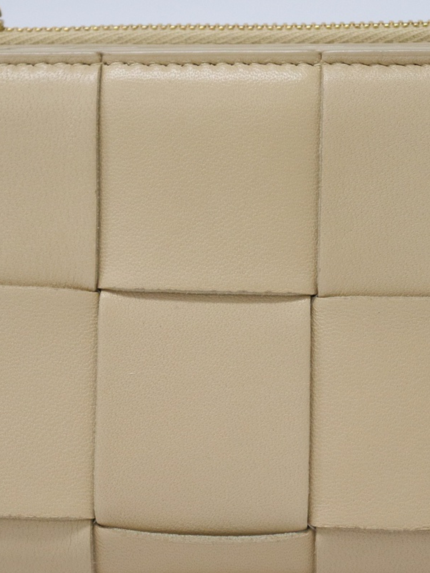 Bottega Veneta 2020s Beige Leather Maxi Intrecciato Cassette Wallet
