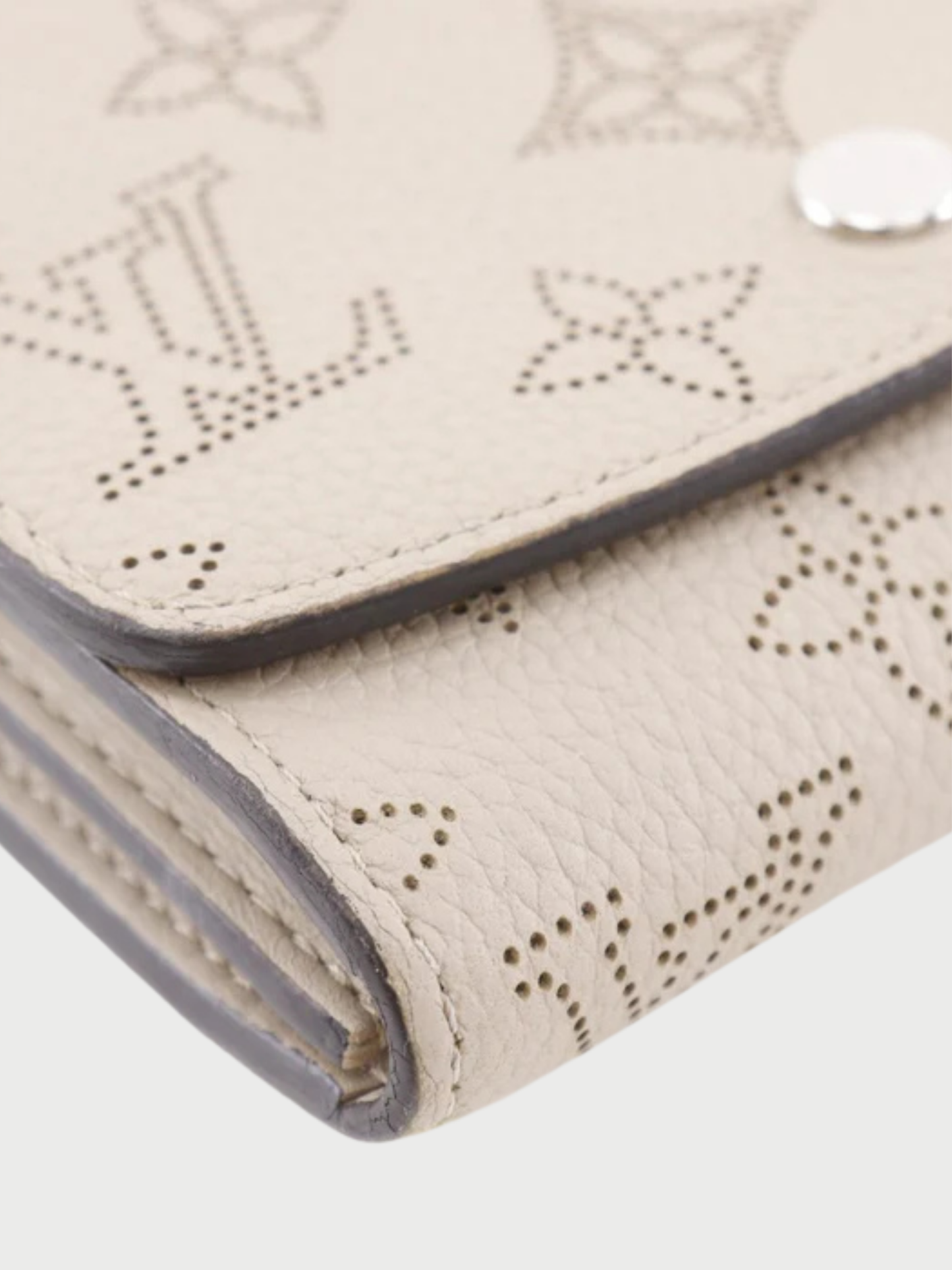 Louis Vuitton 2018 Grey Mahina Leather Iris Compact Wallet
