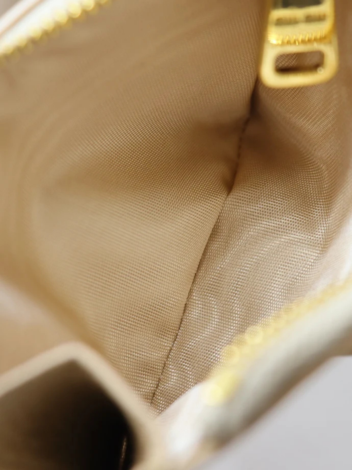 Miu Miu 2010s Beige Leather Logo Hardware Compact Wallet