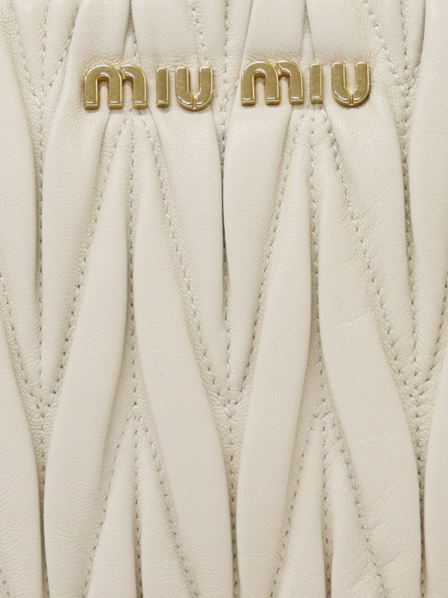 Miu Miu 2020s White Leather Matelassé Chain Shoulder Bag