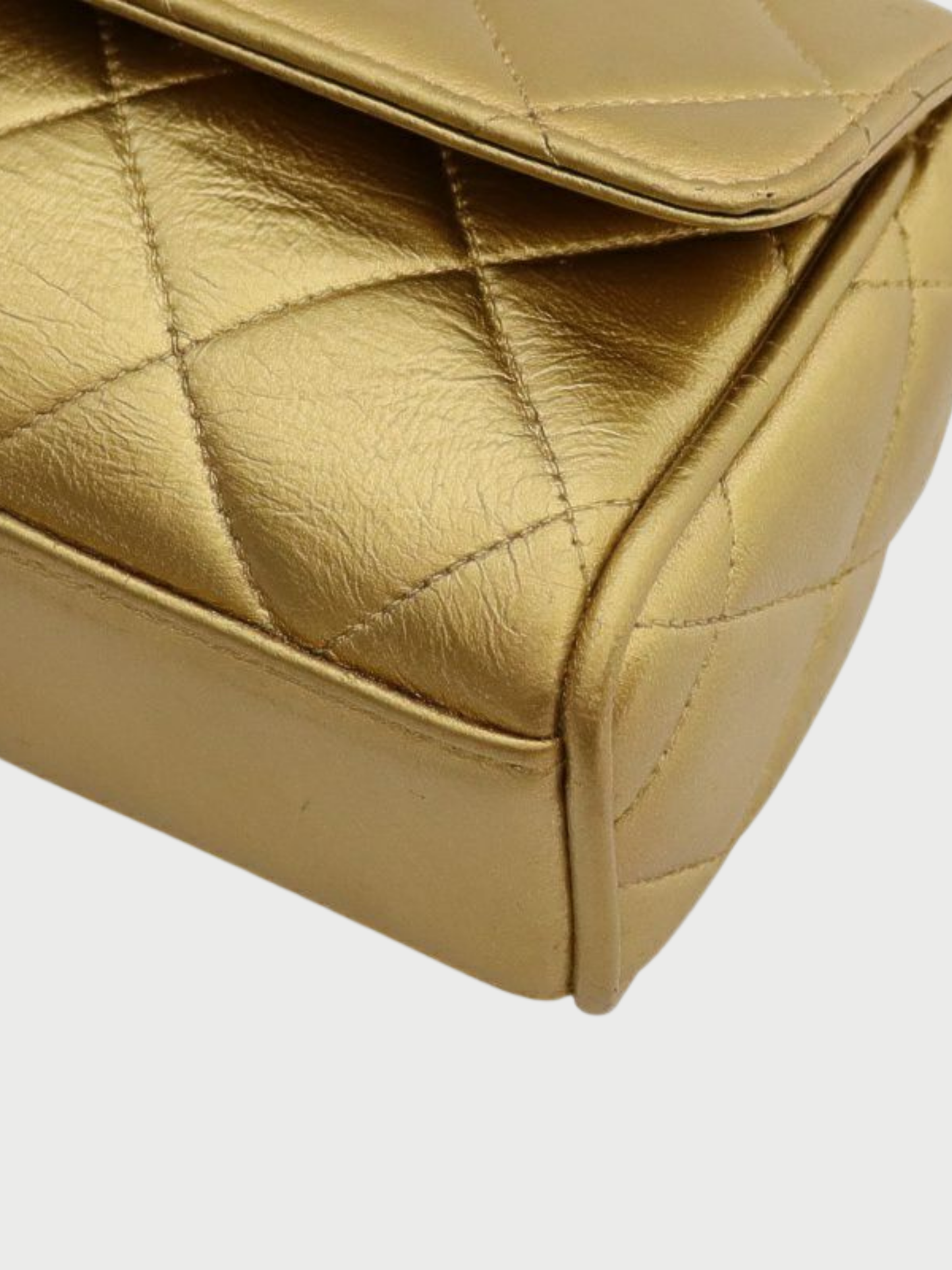 Chanel 1995–1996 Gold Leather Mini Matelassé Turn-Lock Chain Shoulder Bag