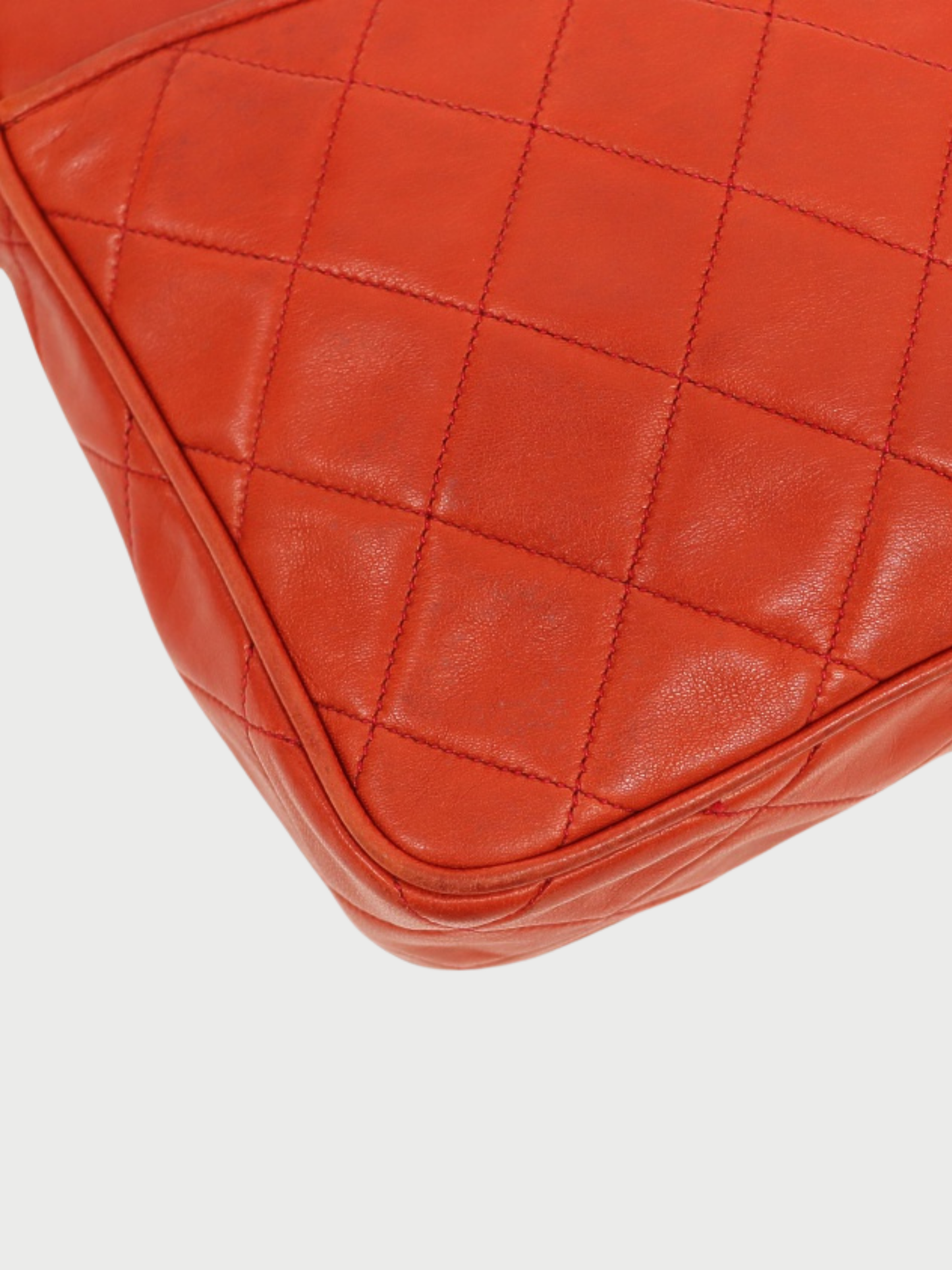 Chanel 1980s Red Lambskin Matelassé Tassel Chain Shoulder Bag