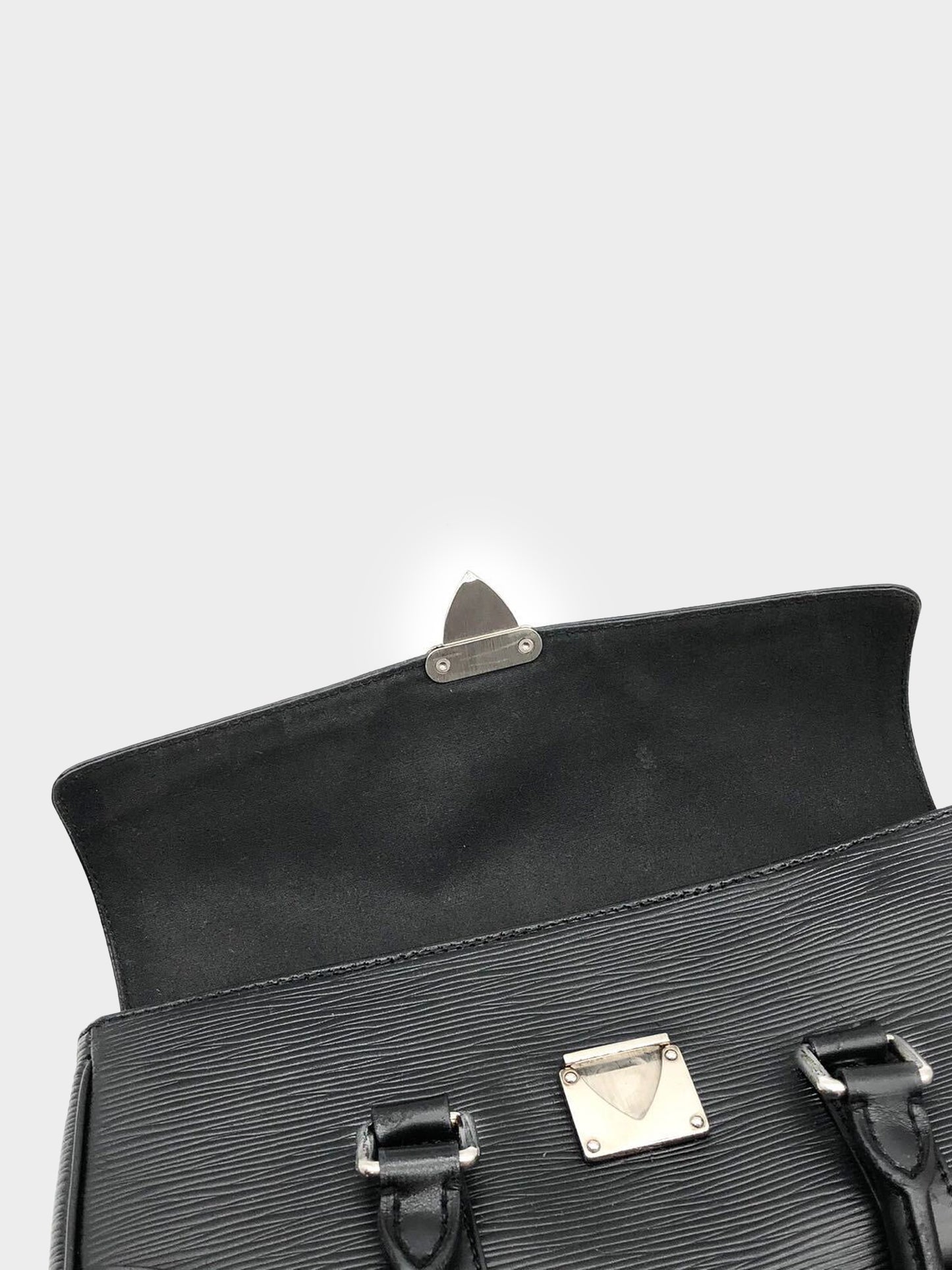 Louis Vuitton 2005 Black Epi Leather Segur PM Bag