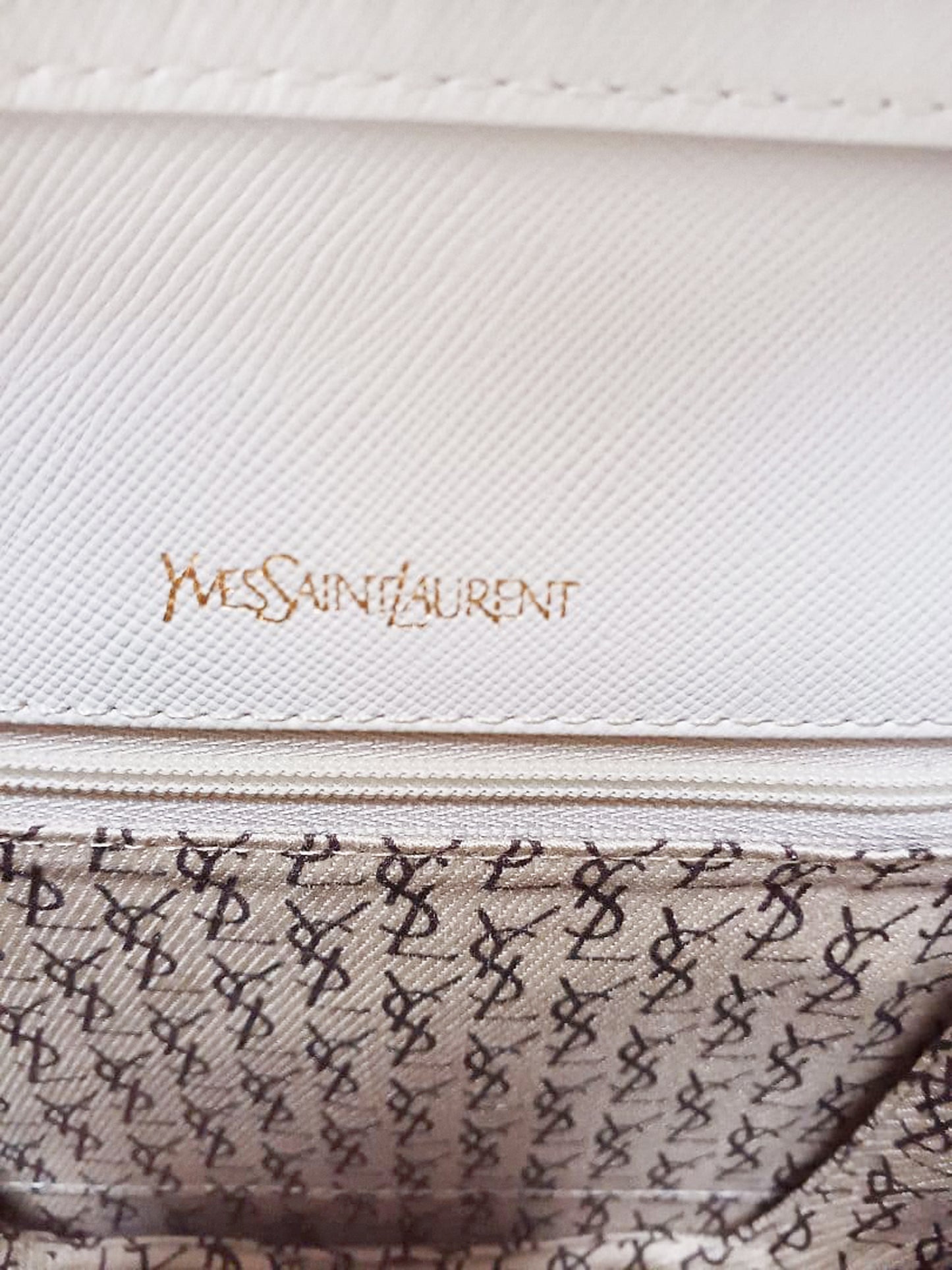 Yves Saint Laurent 2000s Off-White Saffiano Leather Shoulder Bag