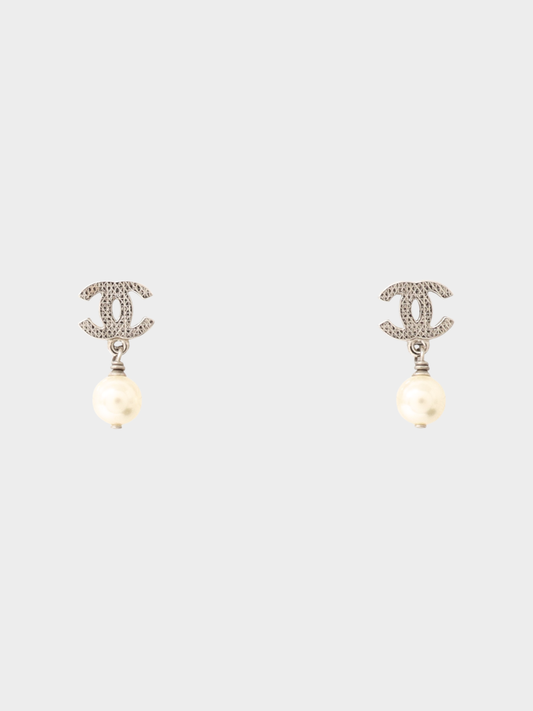 Chanel 2000s Silver Pearl COCO Swing Earrings