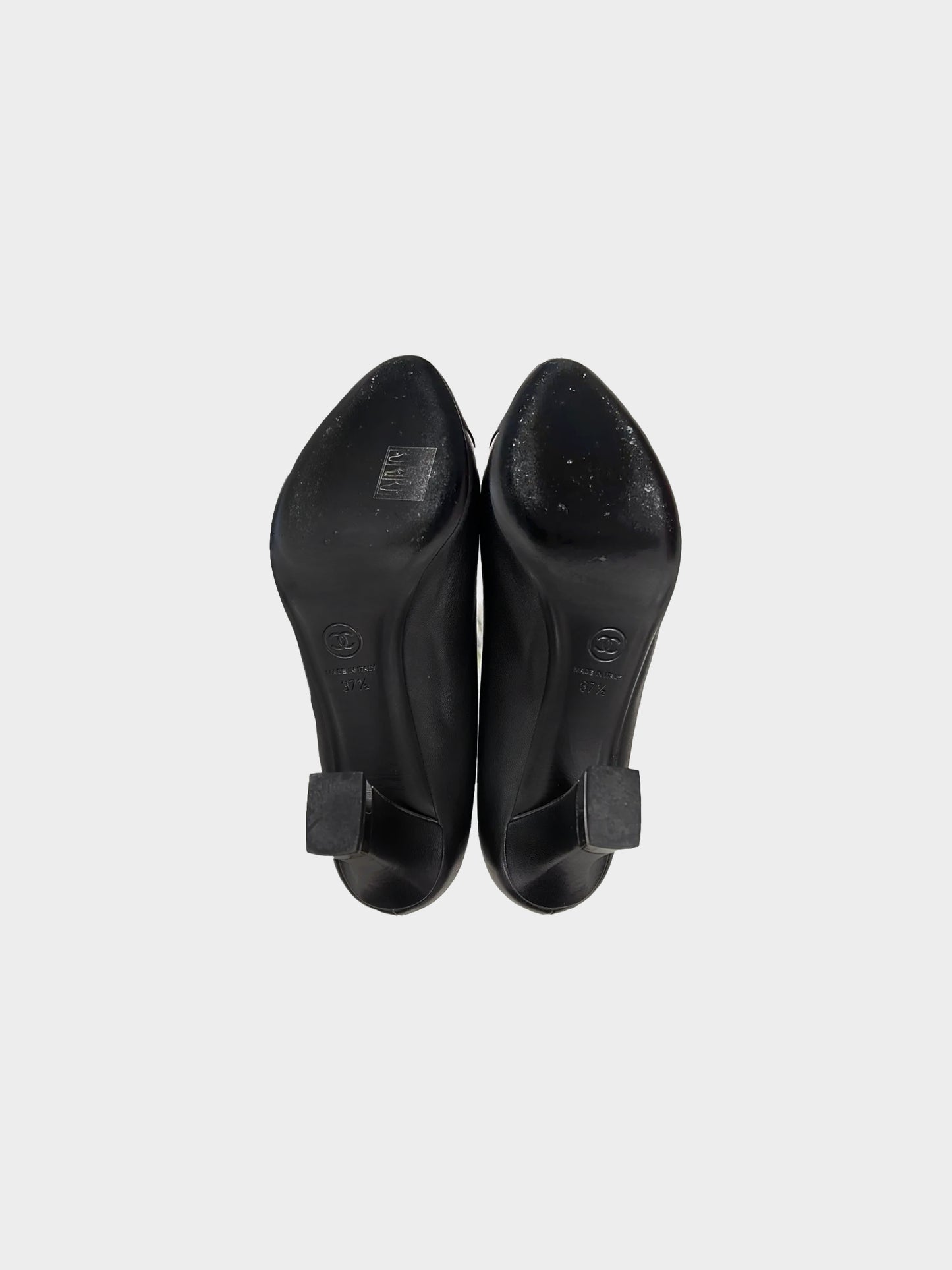 Chanel 2020 Black Lambskin Leather and Grosgrain Pumps