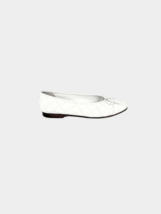 Chanel 2010s White Leather Quilted CC Ballet Flats