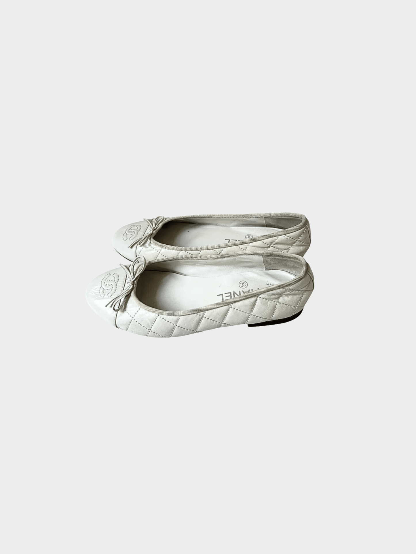 Chanel 2010s White Leather Quilted CC Ballet Flats