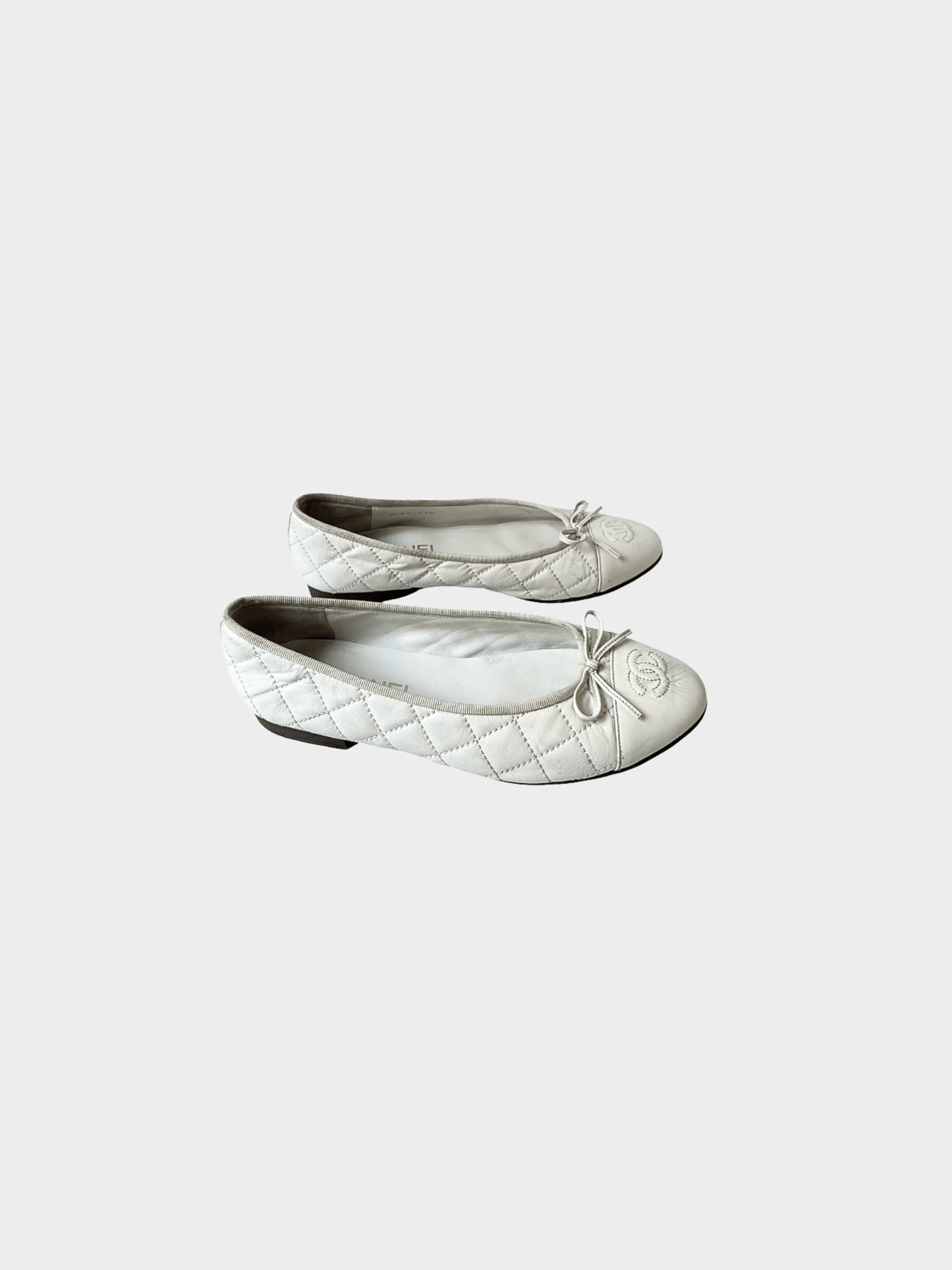 Chanel 2010s White Leather Quilted CC Ballet Flats