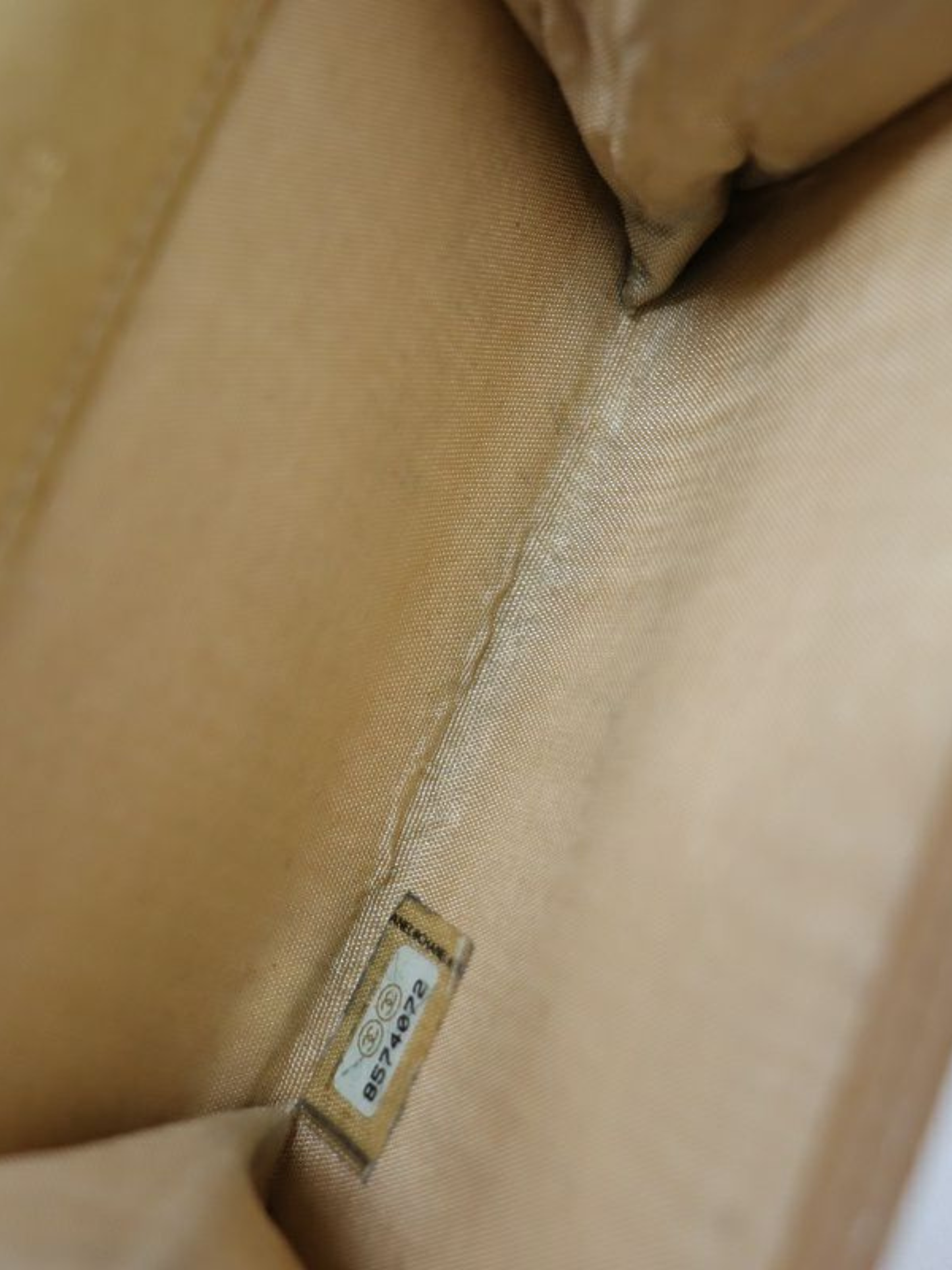 Chanel 2000s Beige Caviar Leather Card Case