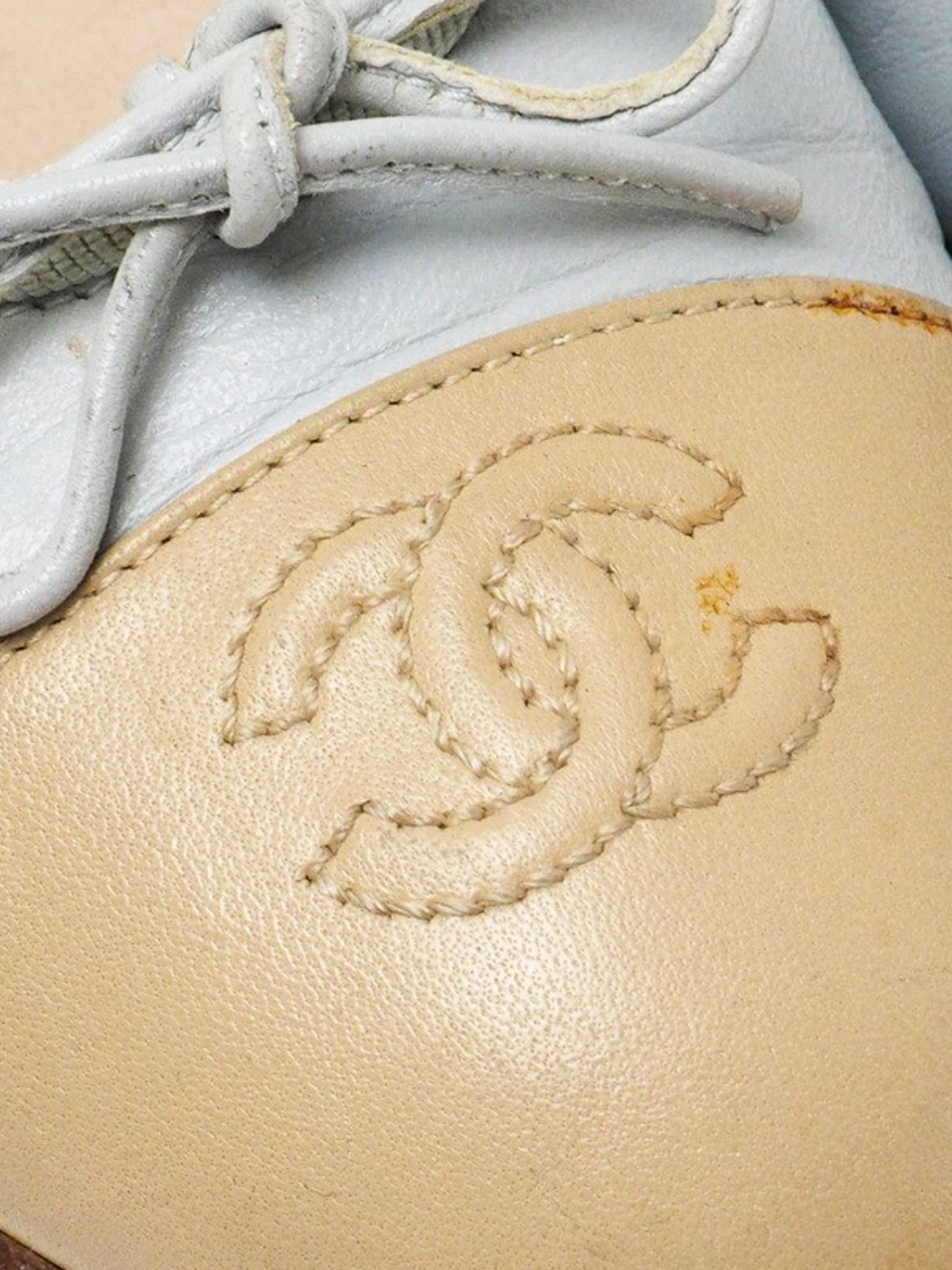 Chanel 2000s Pale Blue and Biege Two-toned Ballerina Flats