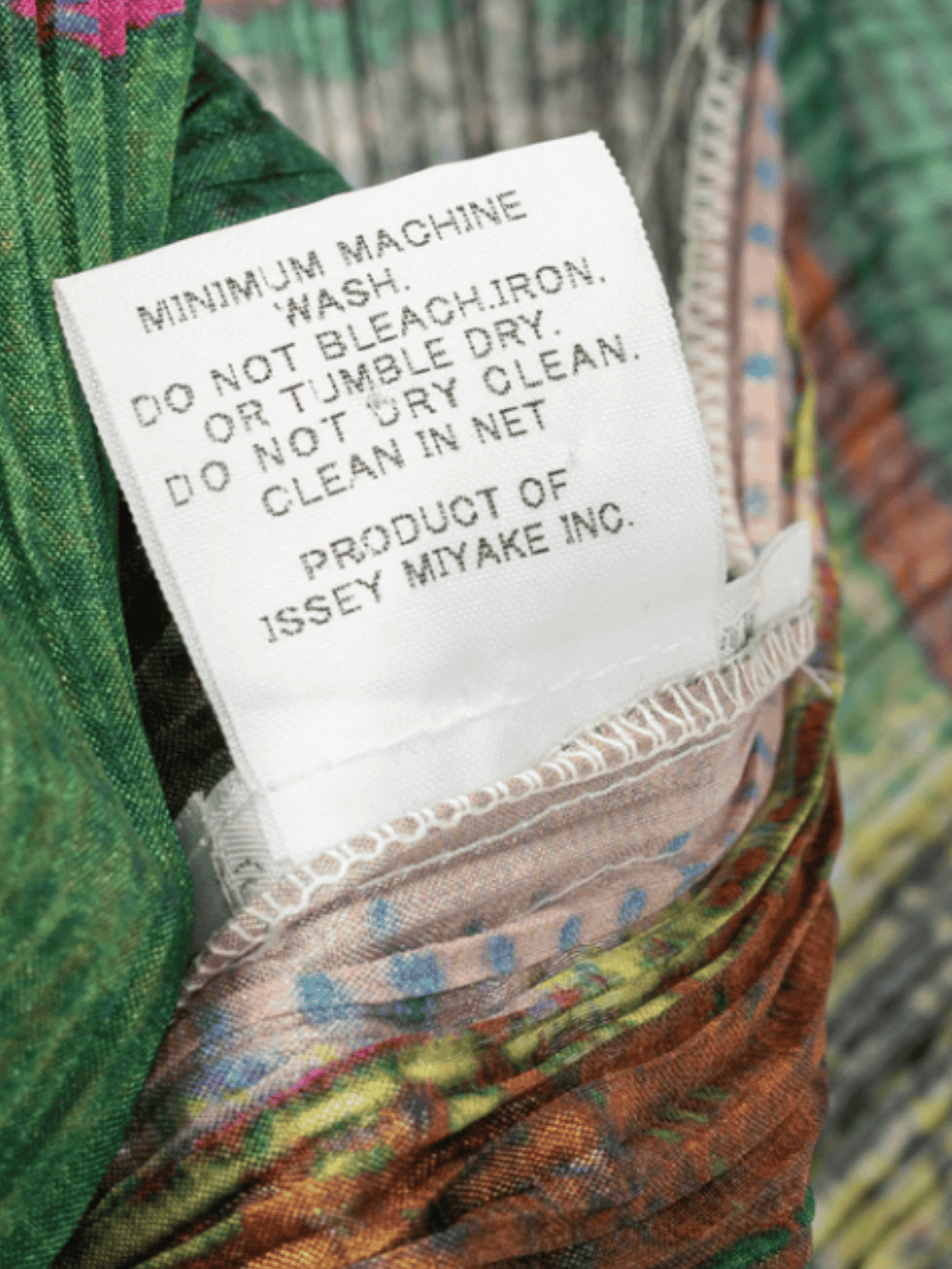 Issey Miyake Pleats Please 2000s Green and Pink Abstract-Print Shawl