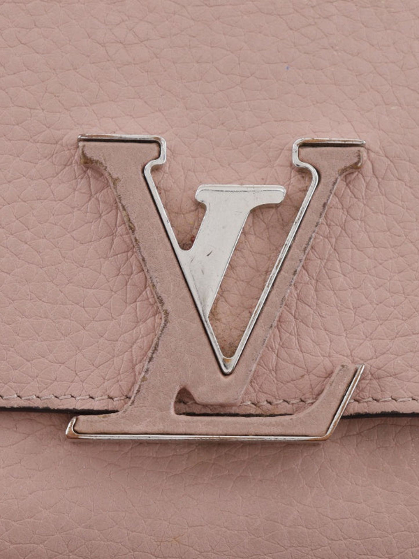 Louis Vuitton 2010s Magnolia Taurillon Clemence Capucines Wallet