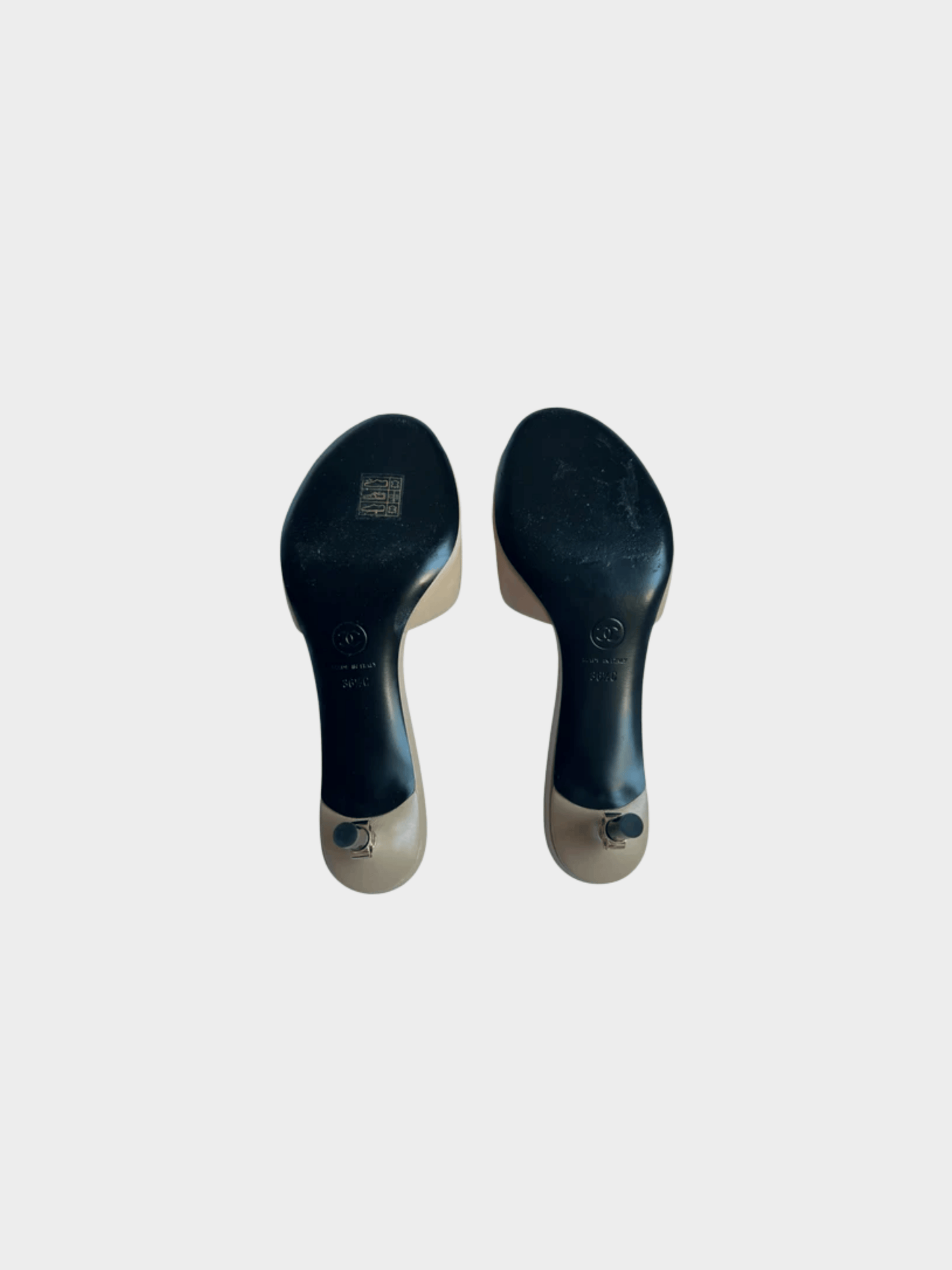 Chanel 2018 Nude Interlocking CC Logo Leather Mules