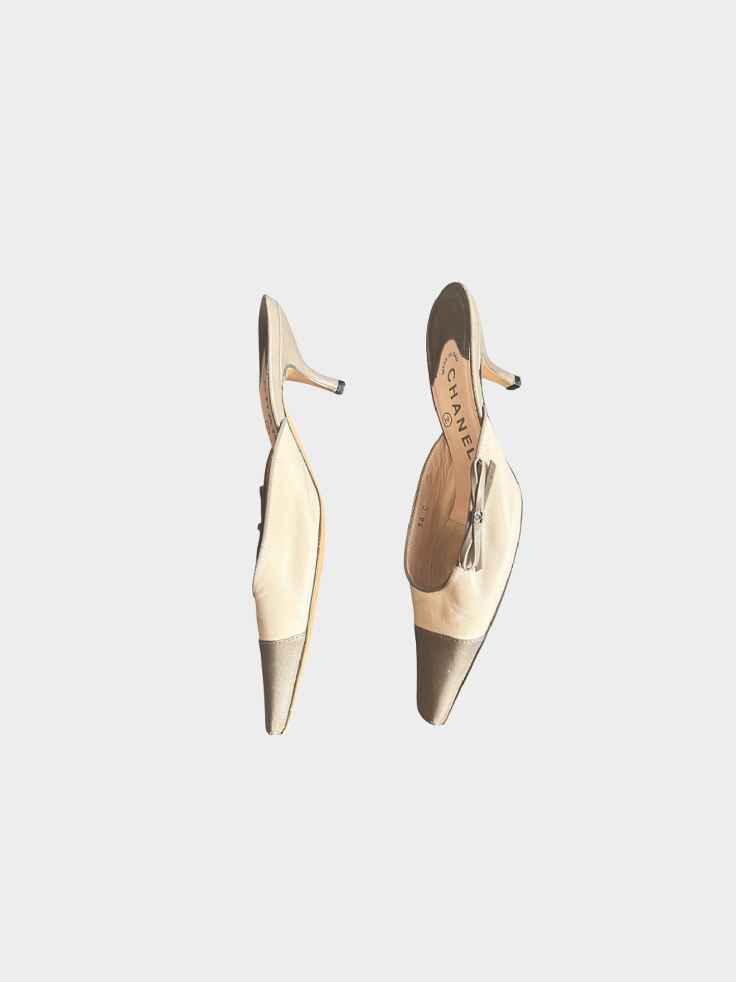 Chanel 2000s Grey and Cream Bow Tie Leather Mules