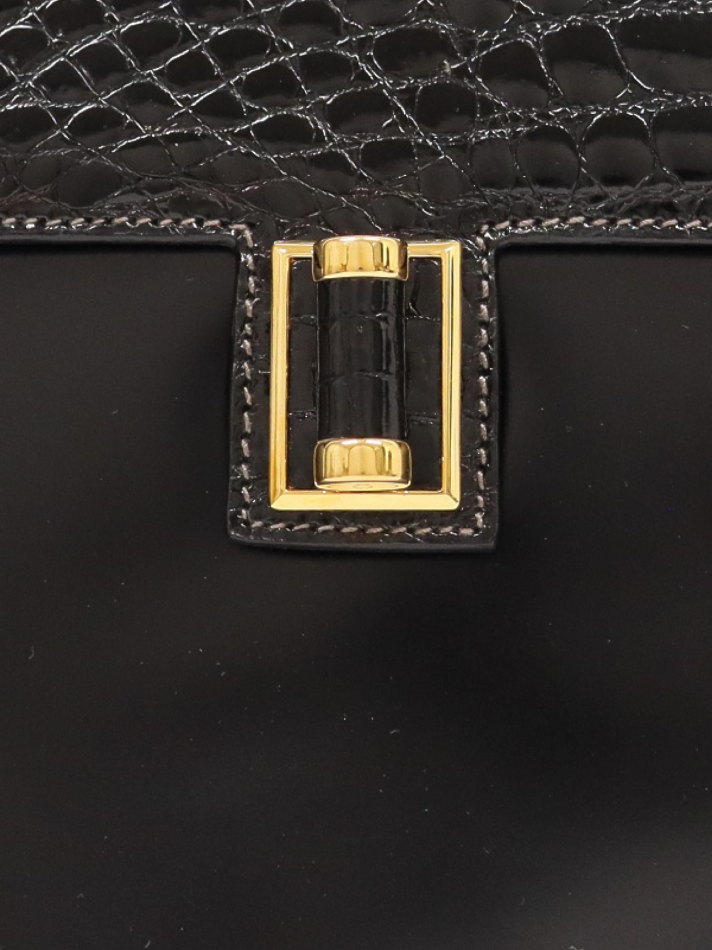 Gucci 2000s Black Crocodile Leather Handbag
