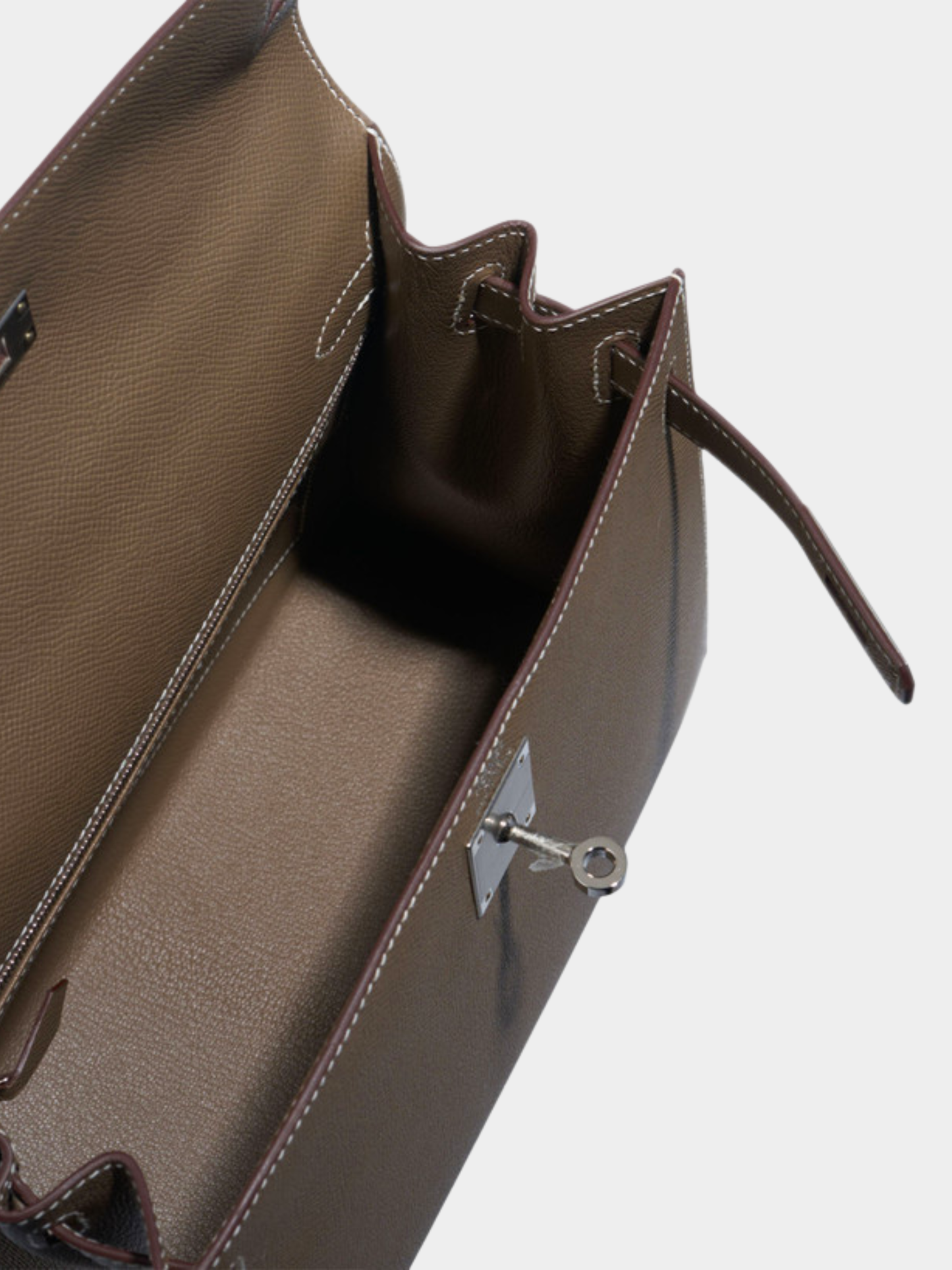 Hermès 2020s Gray Epsom Kelly 28 Sellier Bag