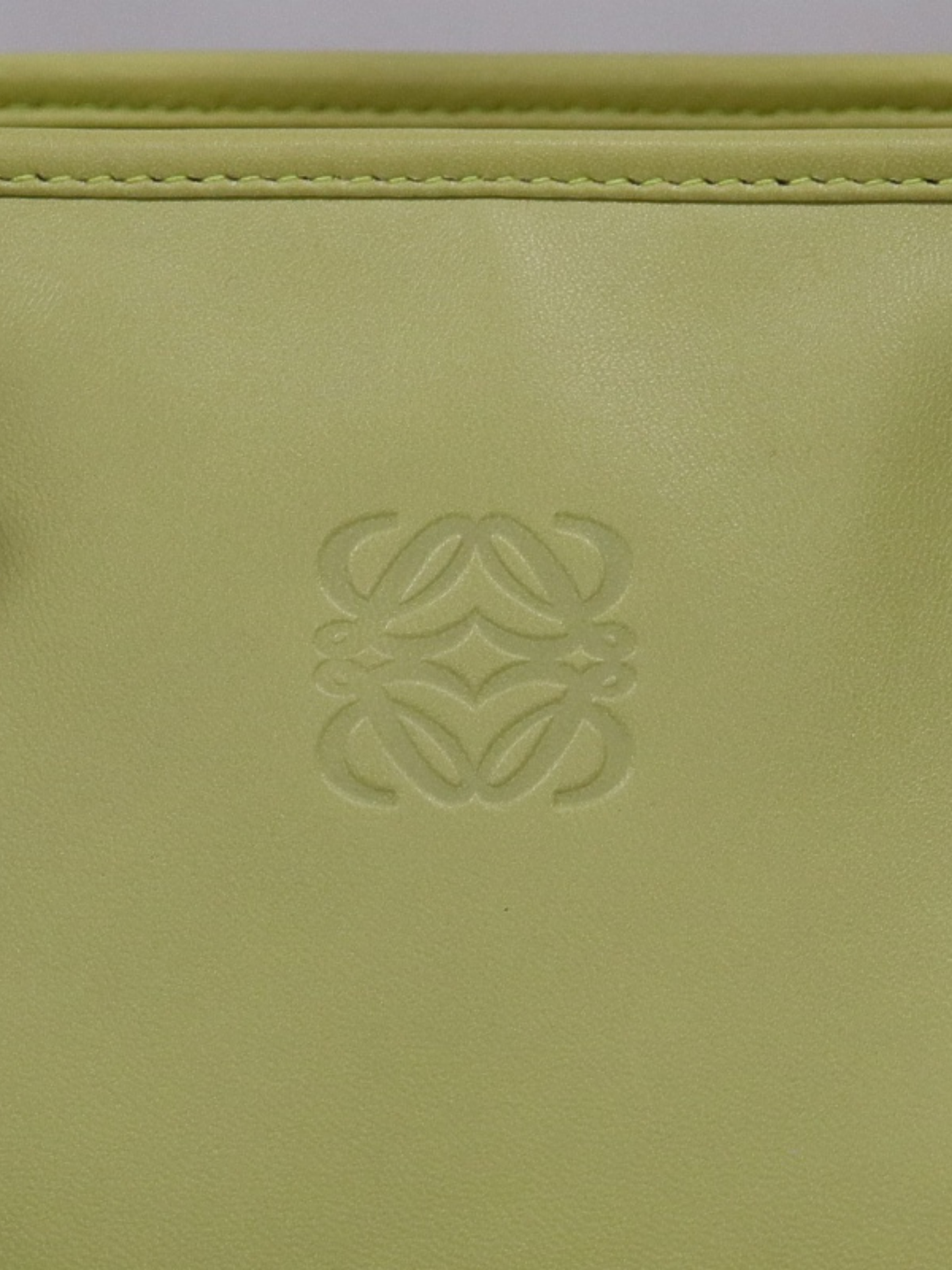 Loewe 2000s Lime Green Leather Amazona 36 Structured Bag