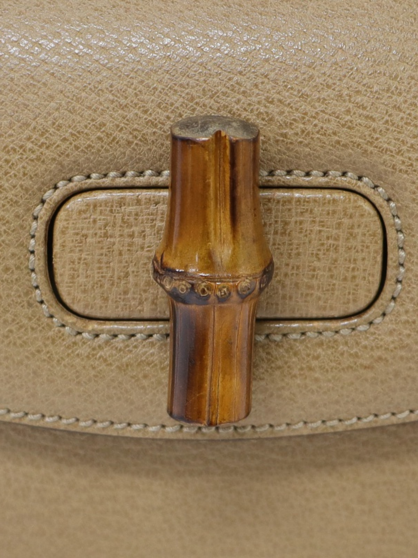 Gucci 2000s Beige Leather Bamboo Turn Lock 2-Way Bag