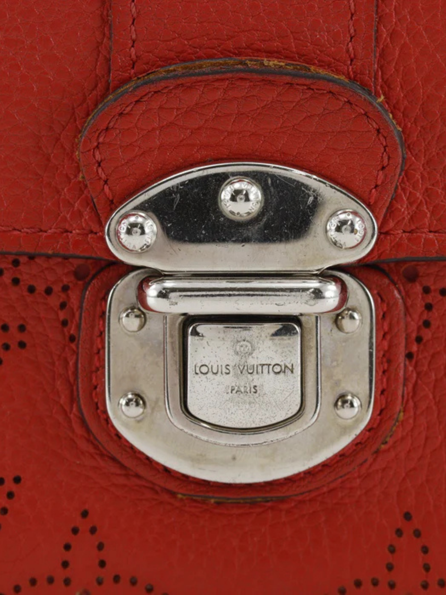 Louis Vuitton 2013 Red Monogram Mahina Portefeuille Iris Wallet