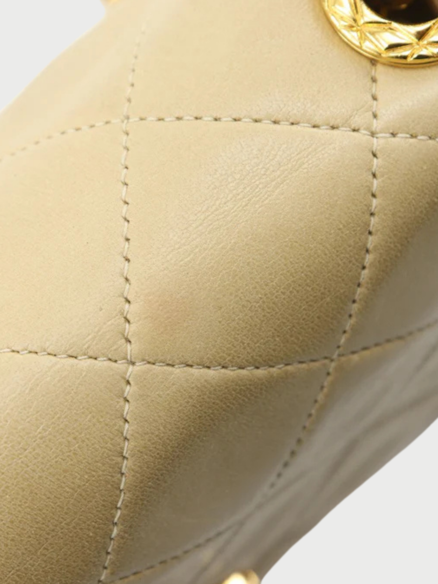 Chanel 1990s Beige Lambskin Leather Matelassé Chain Shoulder Bag