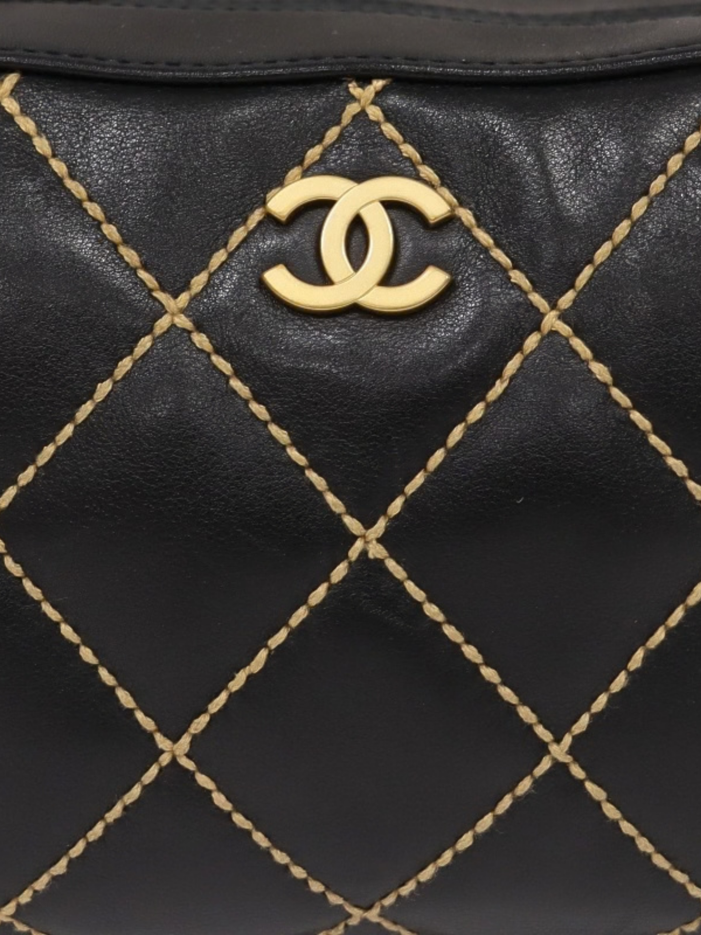 Chanel 2003 Black Wild Stitch Leather One Shoulder Bag
